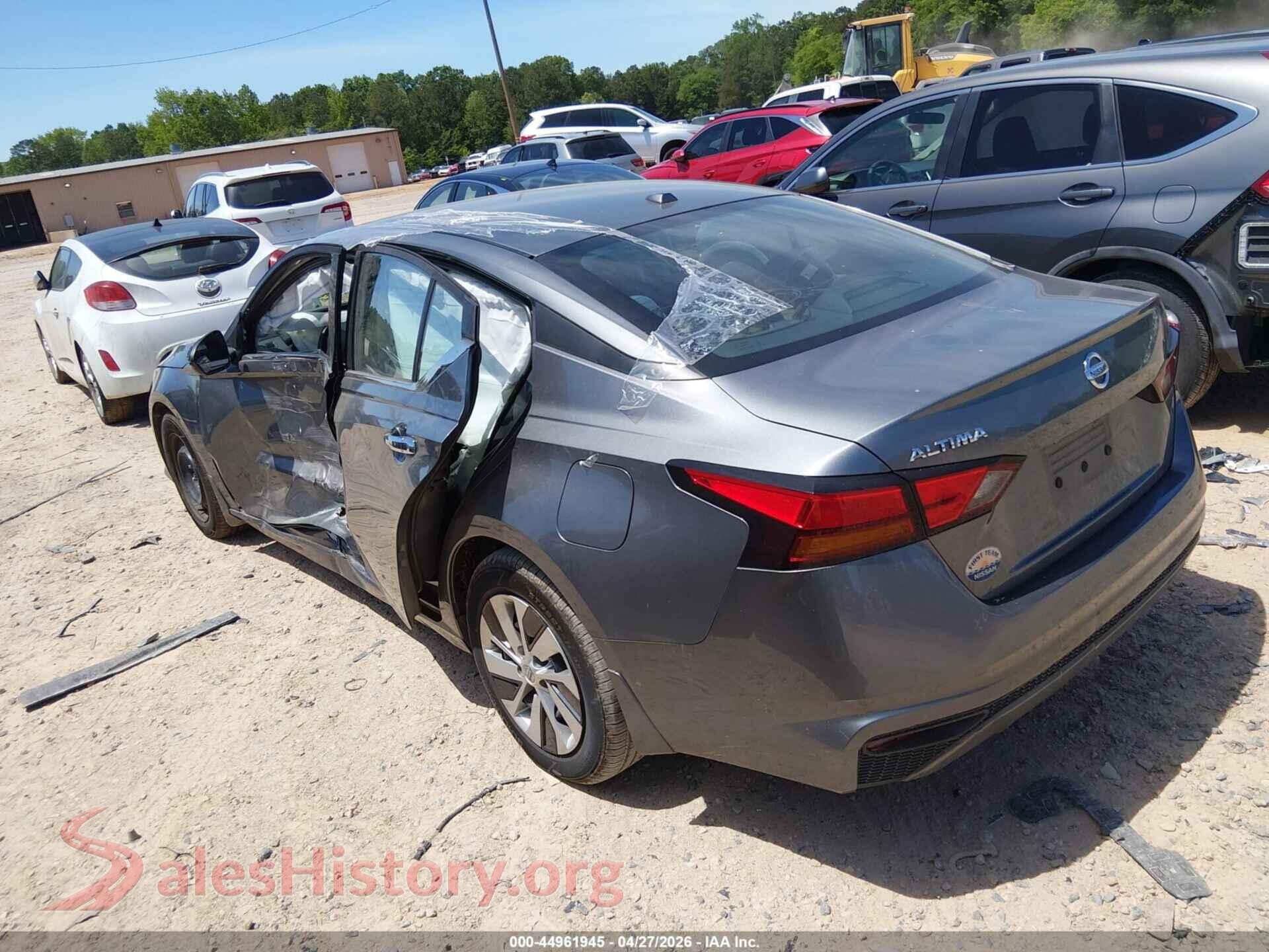 2019 NISSAN ALTIMA VIN 1N4BL4BV9KC135856, driver side view