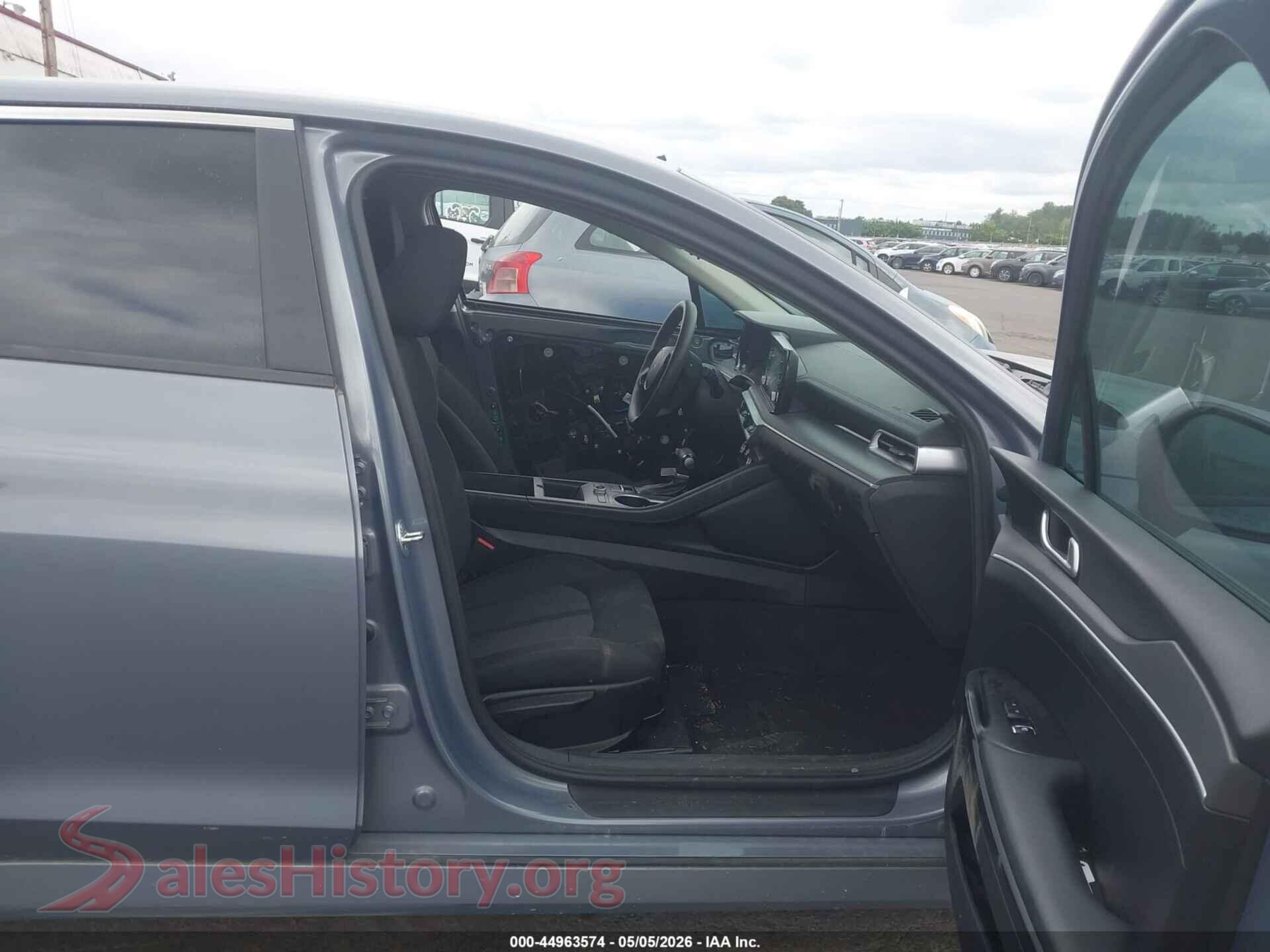 2022 KIA K5 VIN 5XXG14J25NG142207, rear view