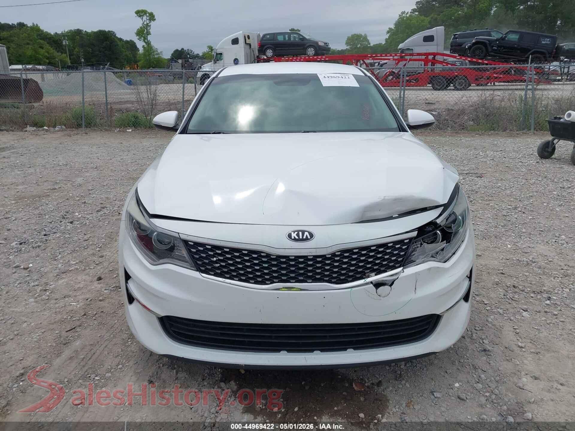 2017 KIA OPTIMA VIN 5XXGU4L31HG163427, damage close-up