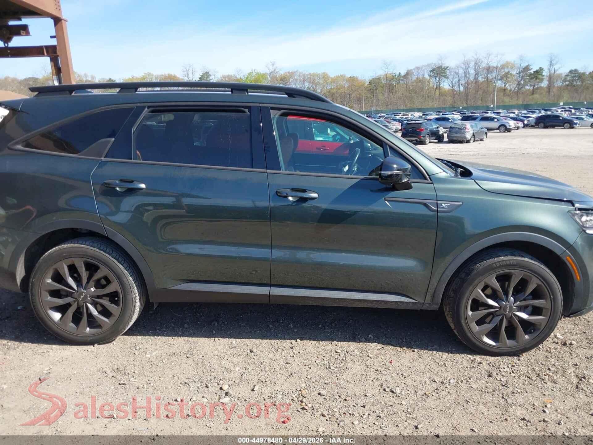 2022 KIA SORENTO VIN 5XYRKDLF1NG088213, auction photo 13