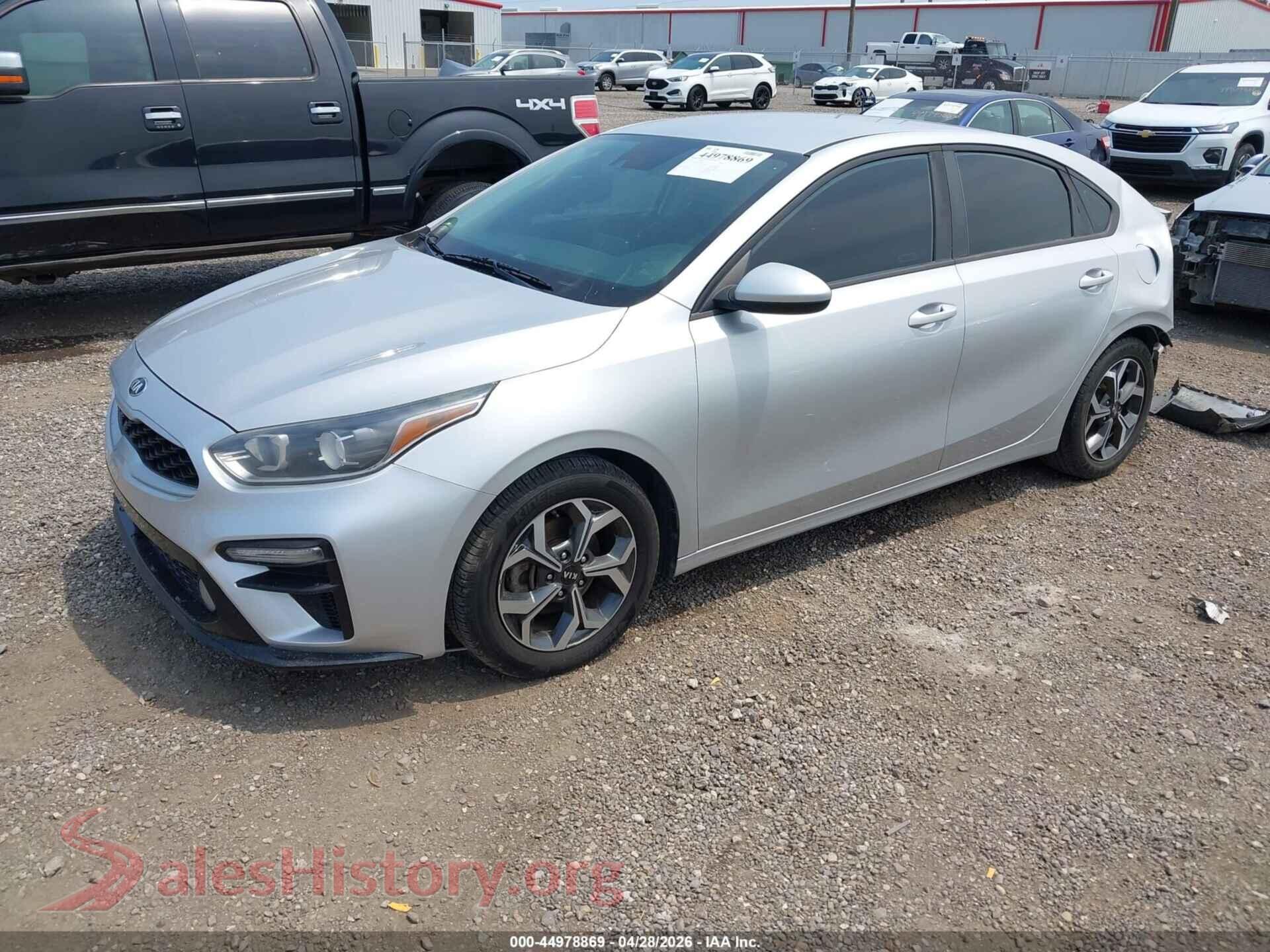 2019 KIA FORTE VIN 3KPF24ADXKE031456, front view