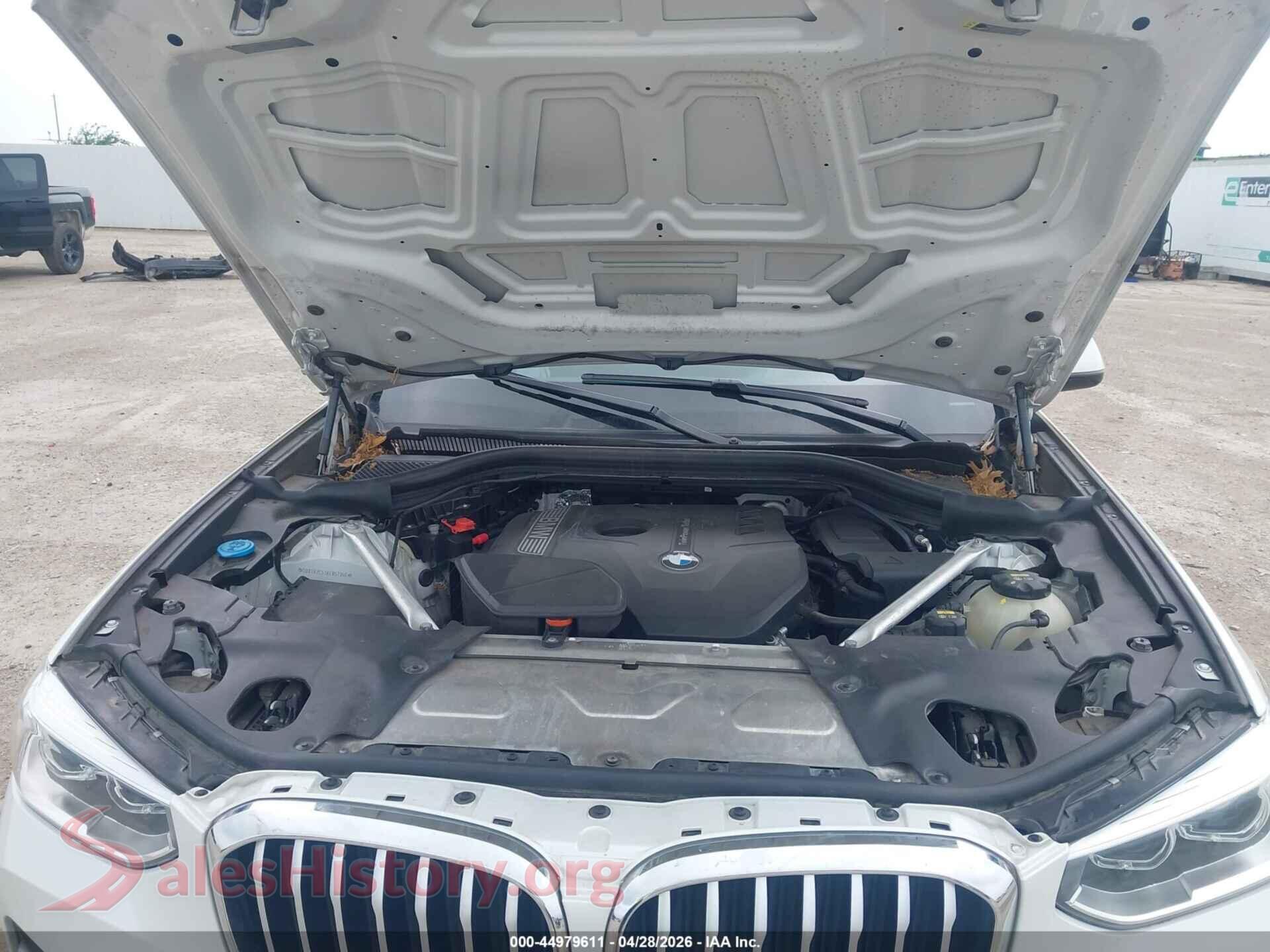 2019 BMW X3 VIN 5UXTR7C53KLR52168, interior dashboard