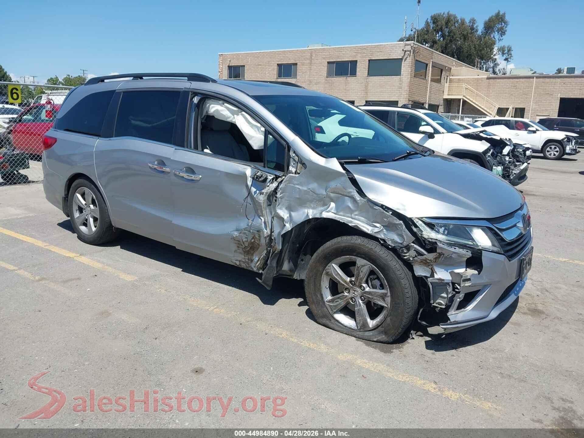 5FNRL6H71JB058642 2018 HONDA ODYSSEY