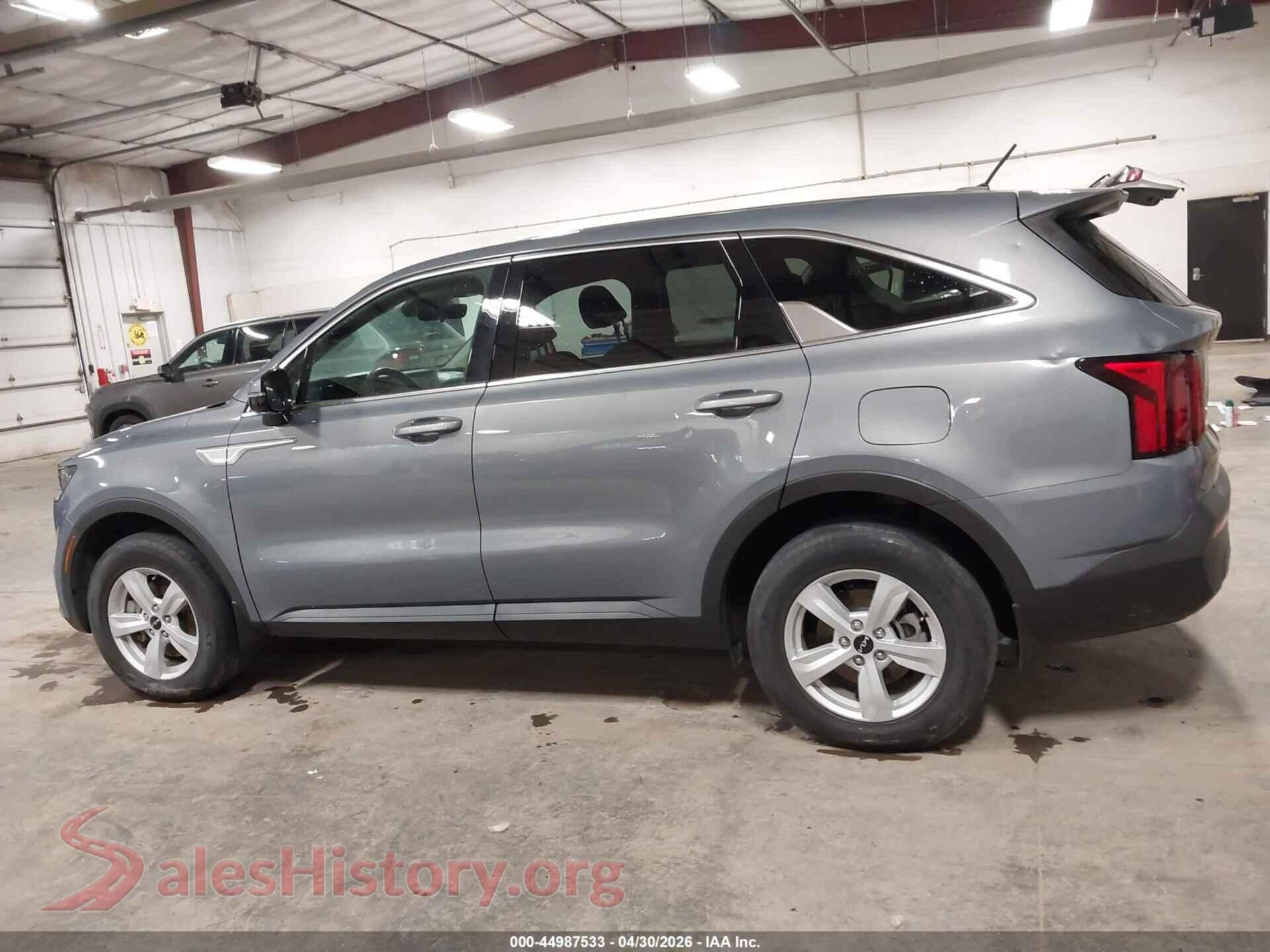 2022 KIA SORENTO VIN 5XYRGDLC8NG117455, auction photo 14