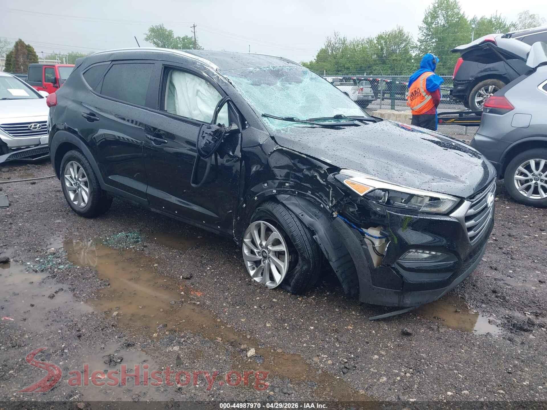 KM8J3CA46HU323645 2017 HYUNDAI TUCSON