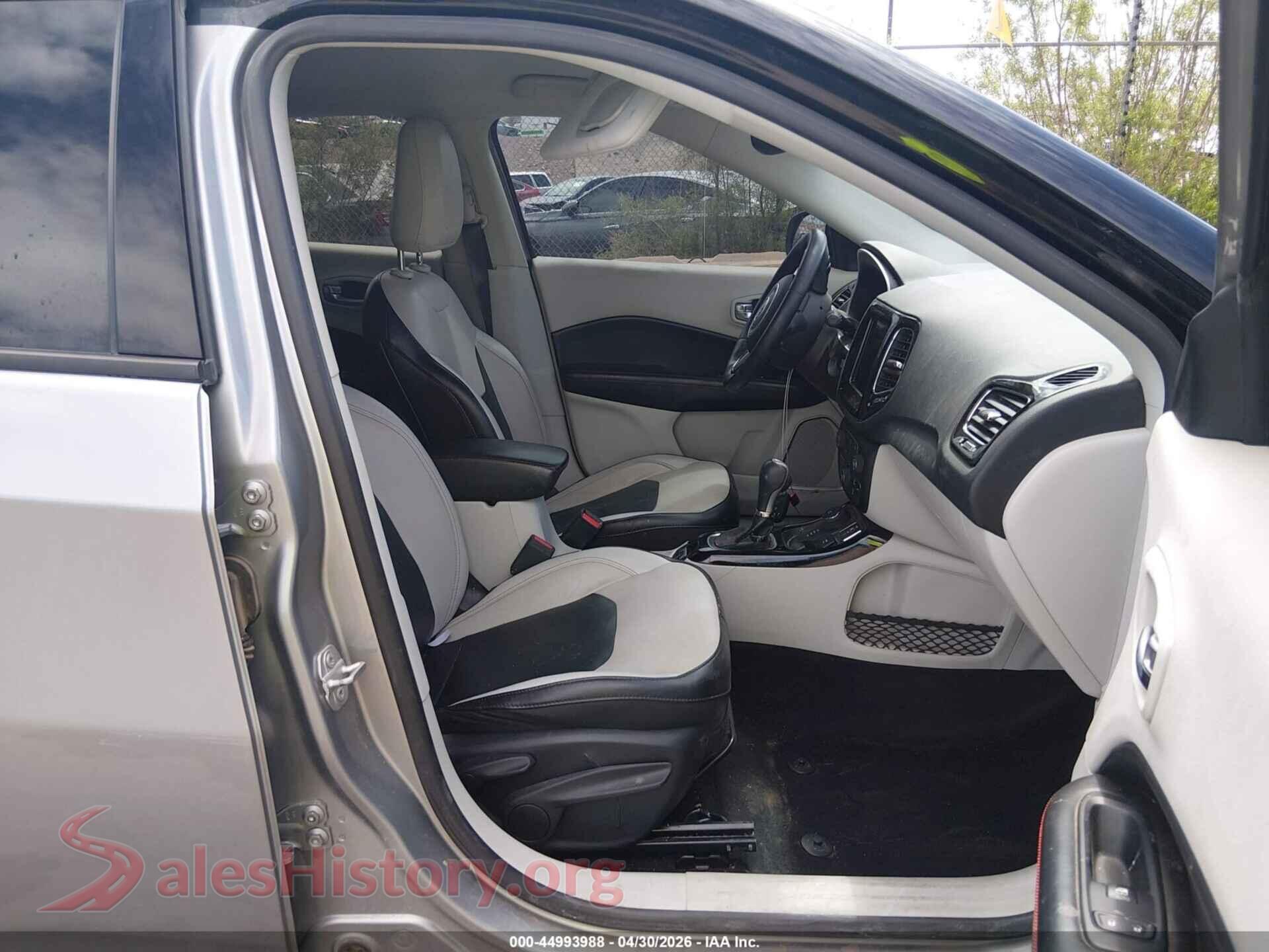 2019 JEEP COMPASS VIN 3C4NJDCB6KT771818, rear view