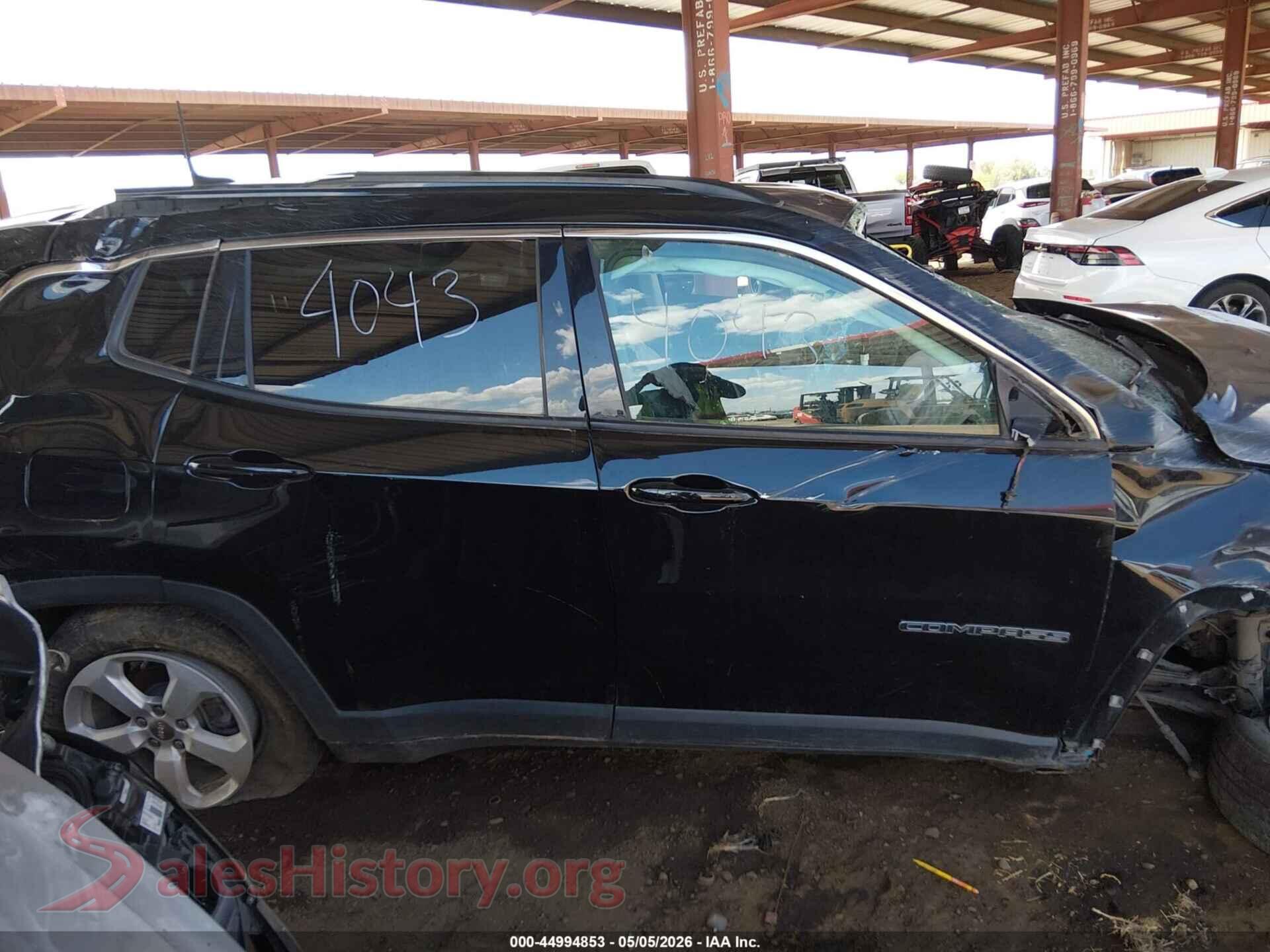 2020 JEEP COMPASS VIN 3C4NJDBB1LT224300, damage close-up