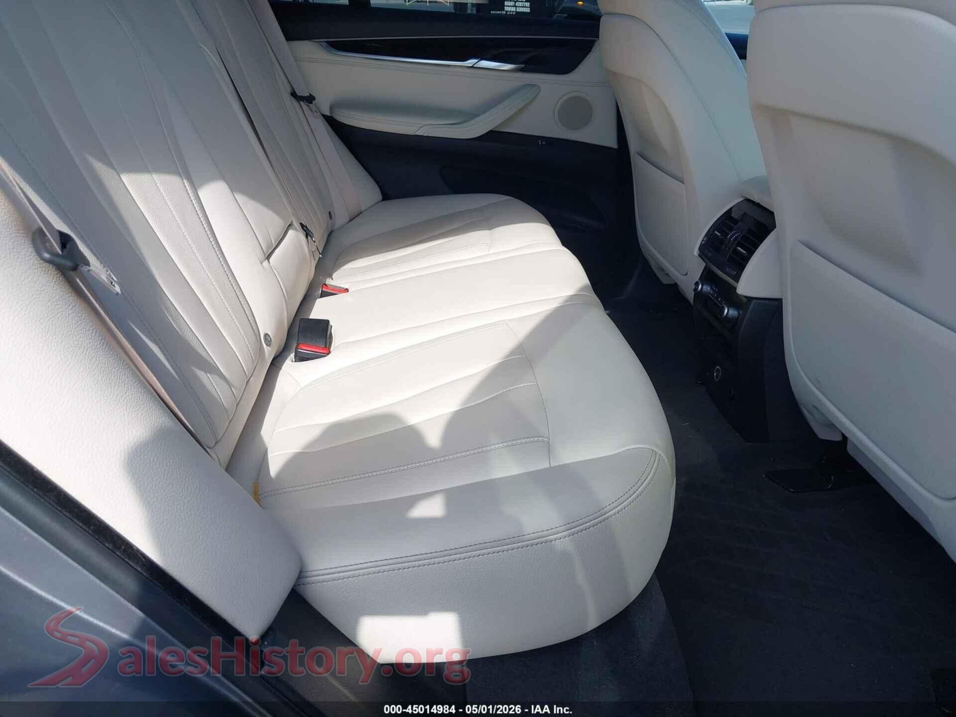 2018 BMW X5 VIN 5UXKR0C5XJL072554, front passenger side