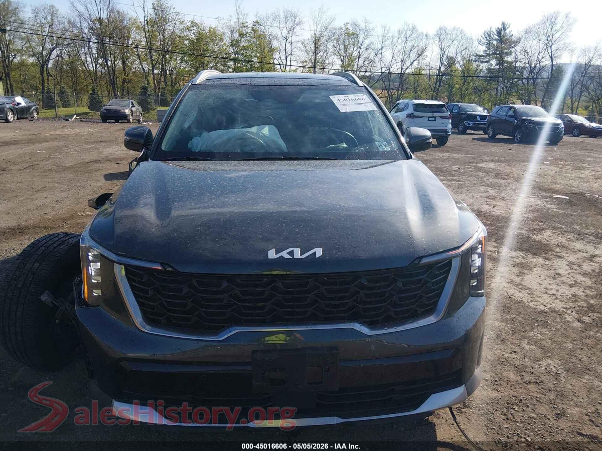 2026 KIA SORENTO PLUG-IN HYBRID VIN KNDRJDJH7T5430647, damage close-up