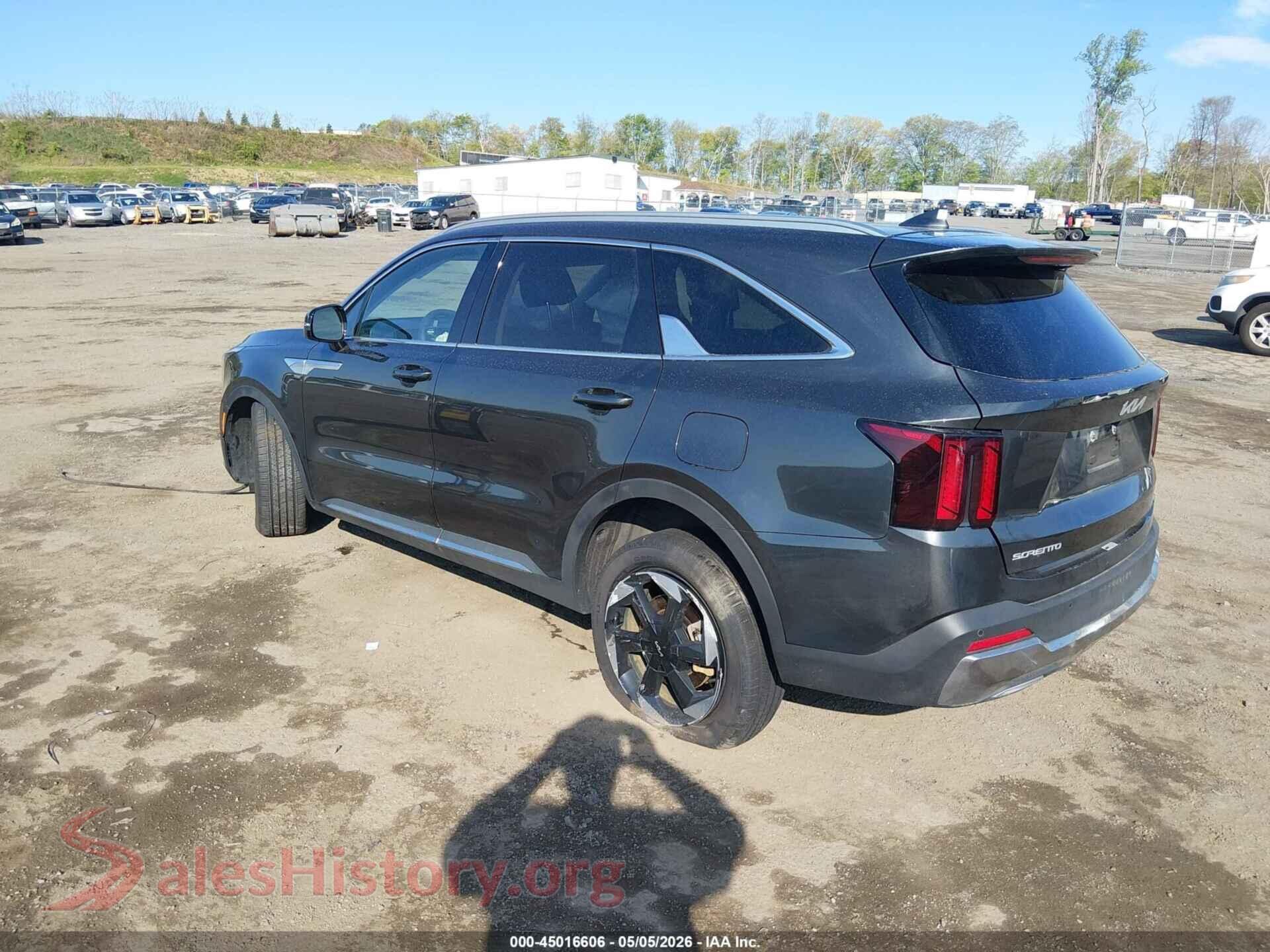 2026 KIA SORENTO PLUG-IN HYBRID VIN KNDRJDJH7T5430647, driver side view