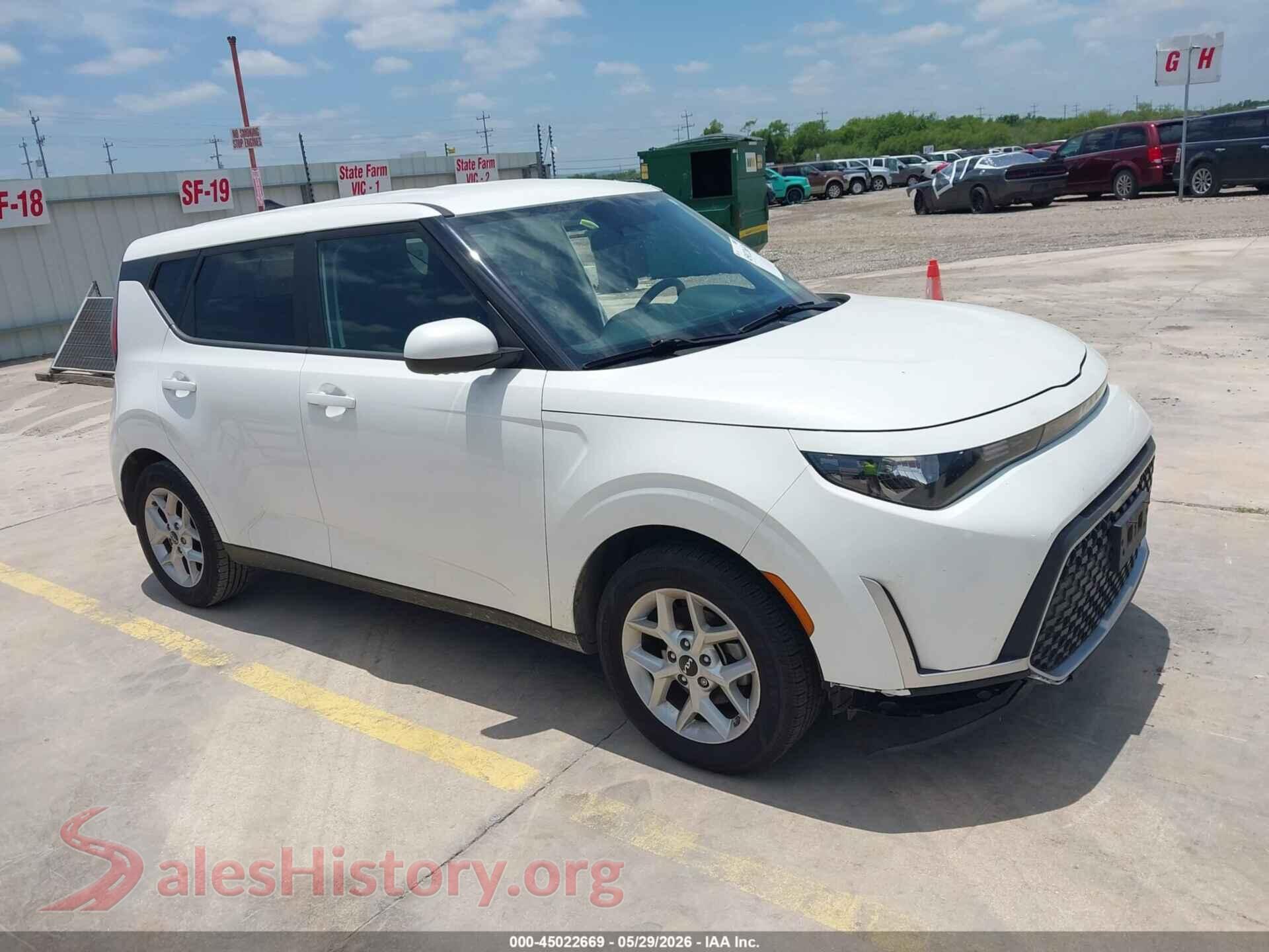 KNDJ23AU1P7892679 2023 KIA SOUL