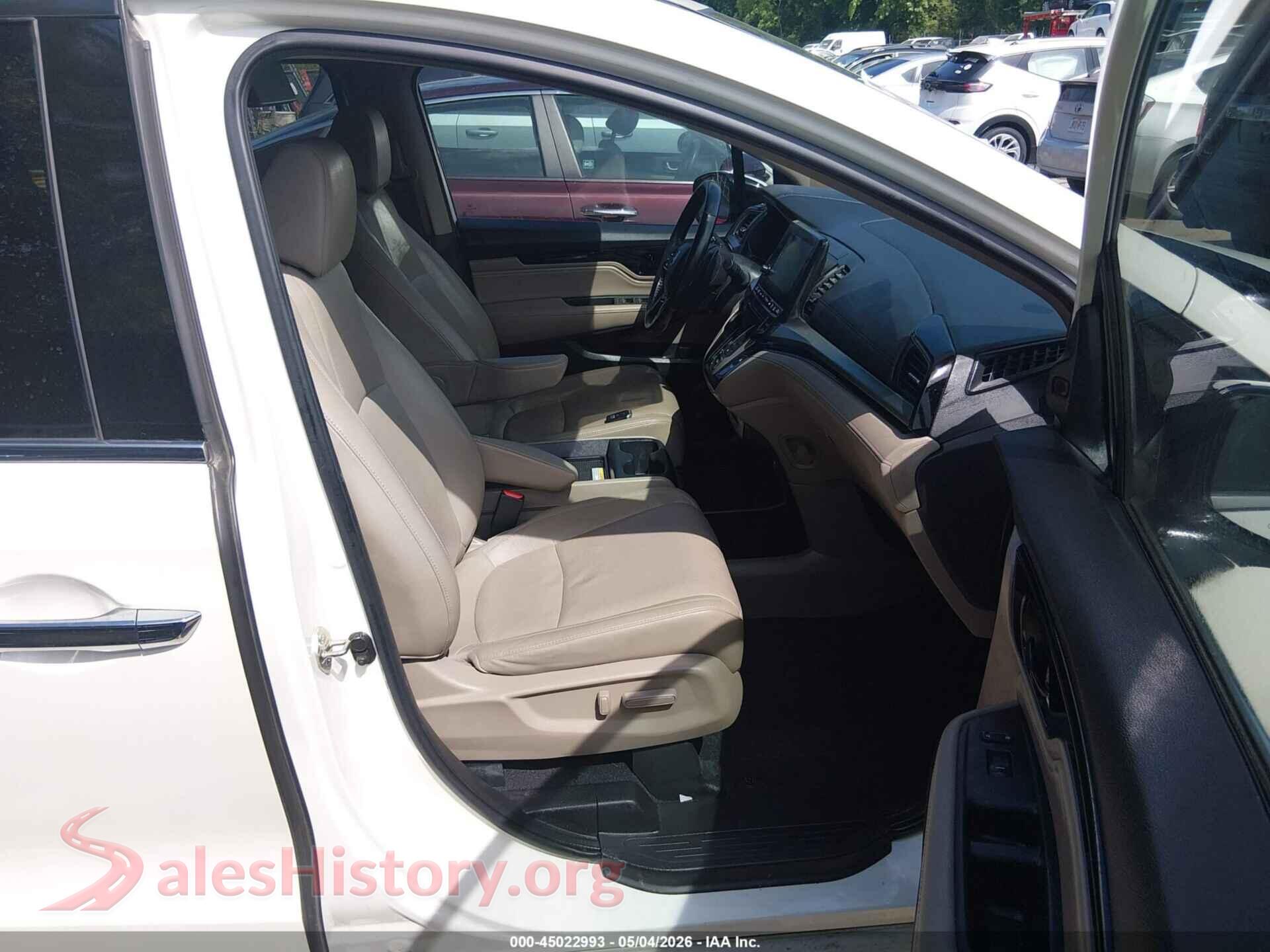 2019 HONDA ODYSSEY VIN 5FNRL6H94KB073686, rear view