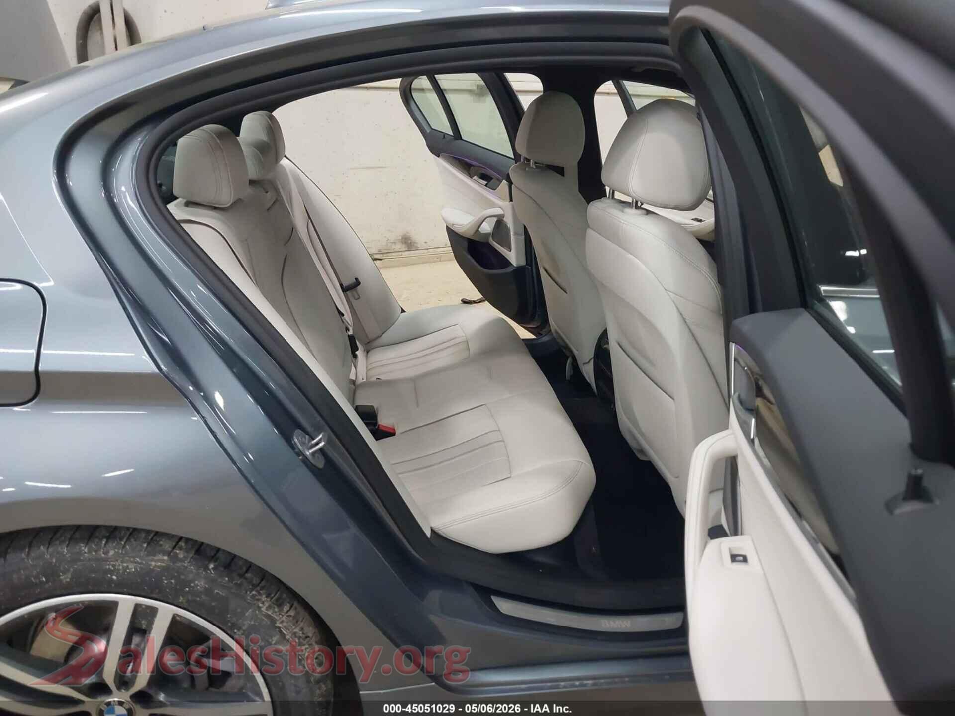2022 BMW 530 VIN WBA13BJ06NWX44872, front passenger side