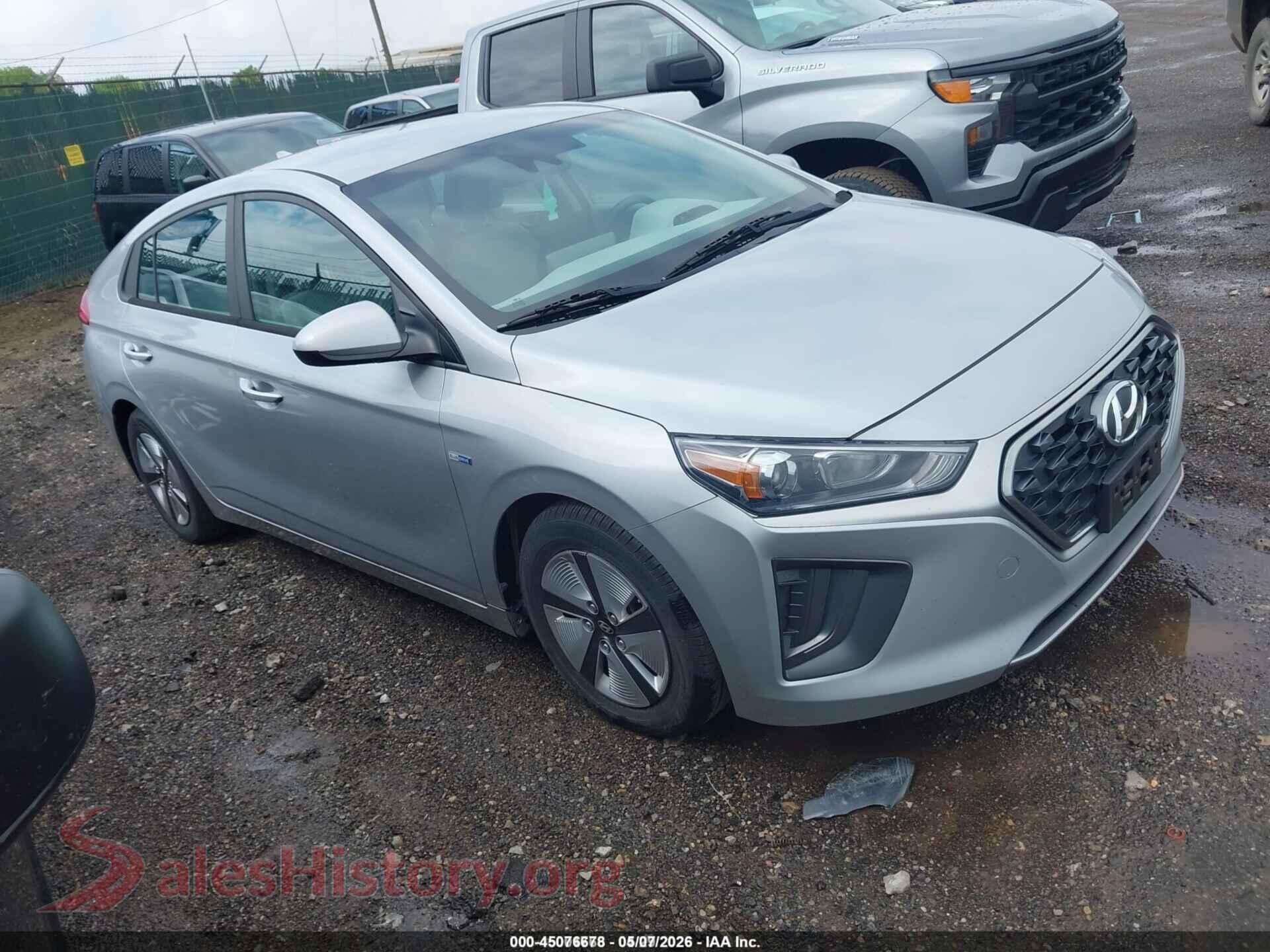 2020 HYUNDAI IONIQ HYBRID VIN KMHC65LC5LU220435, auction photo