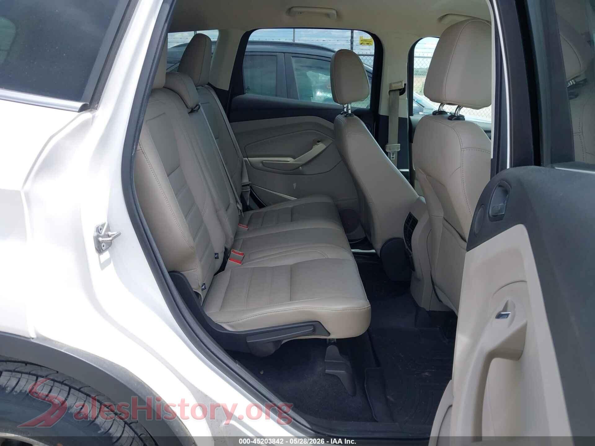 2017 FORD ESCAPE VIN 1FMCU9JD7HUC06276, front passenger side
