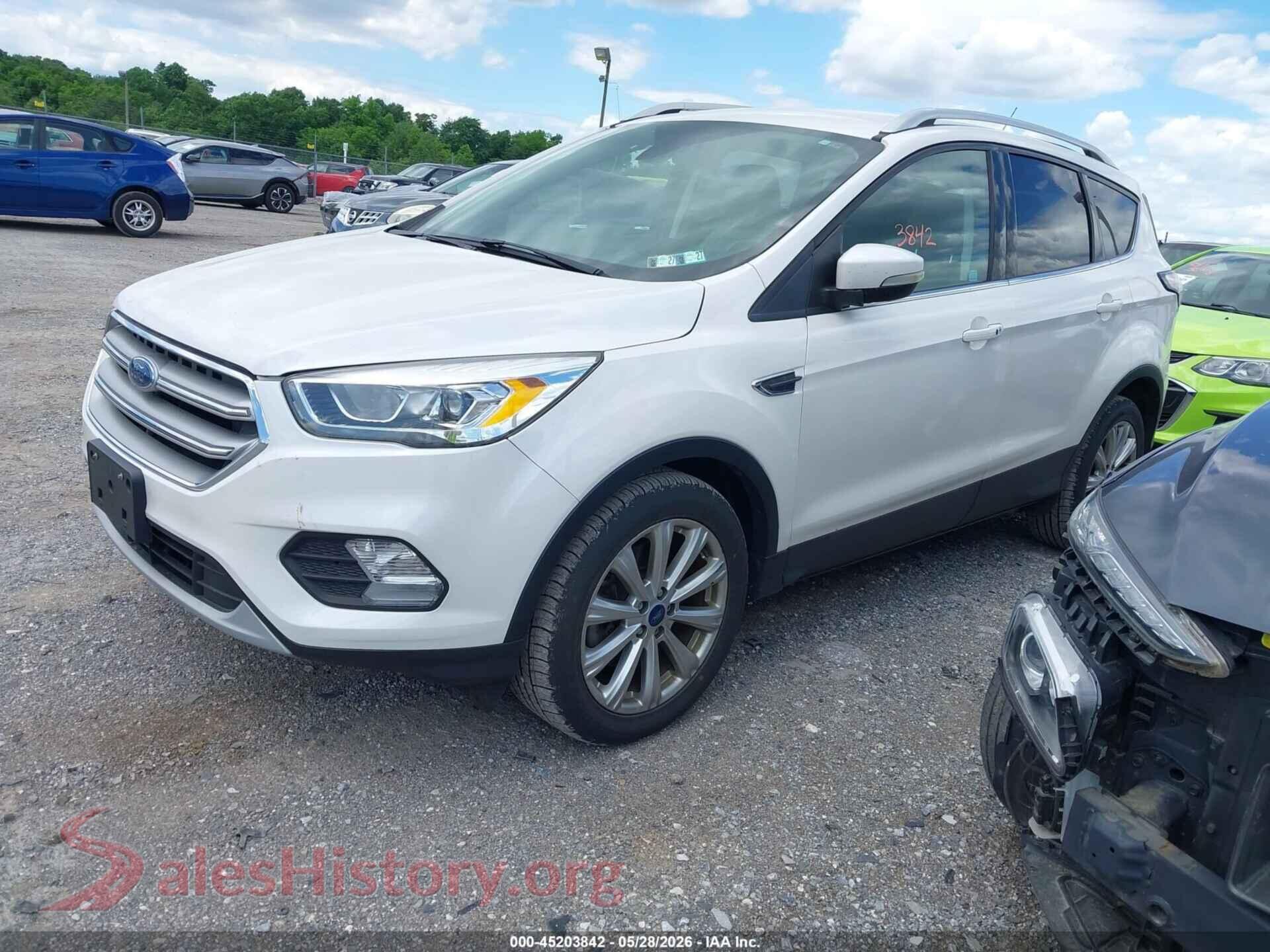 2017 FORD ESCAPE VIN 1FMCU9JD7HUC06276, front view