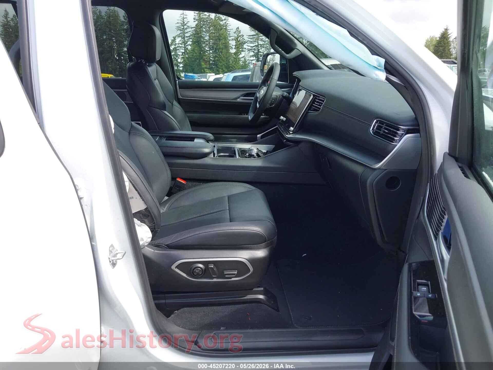 2025 JEEP WAGONEER VIN 1C4SJVBP2SS536078, rear view