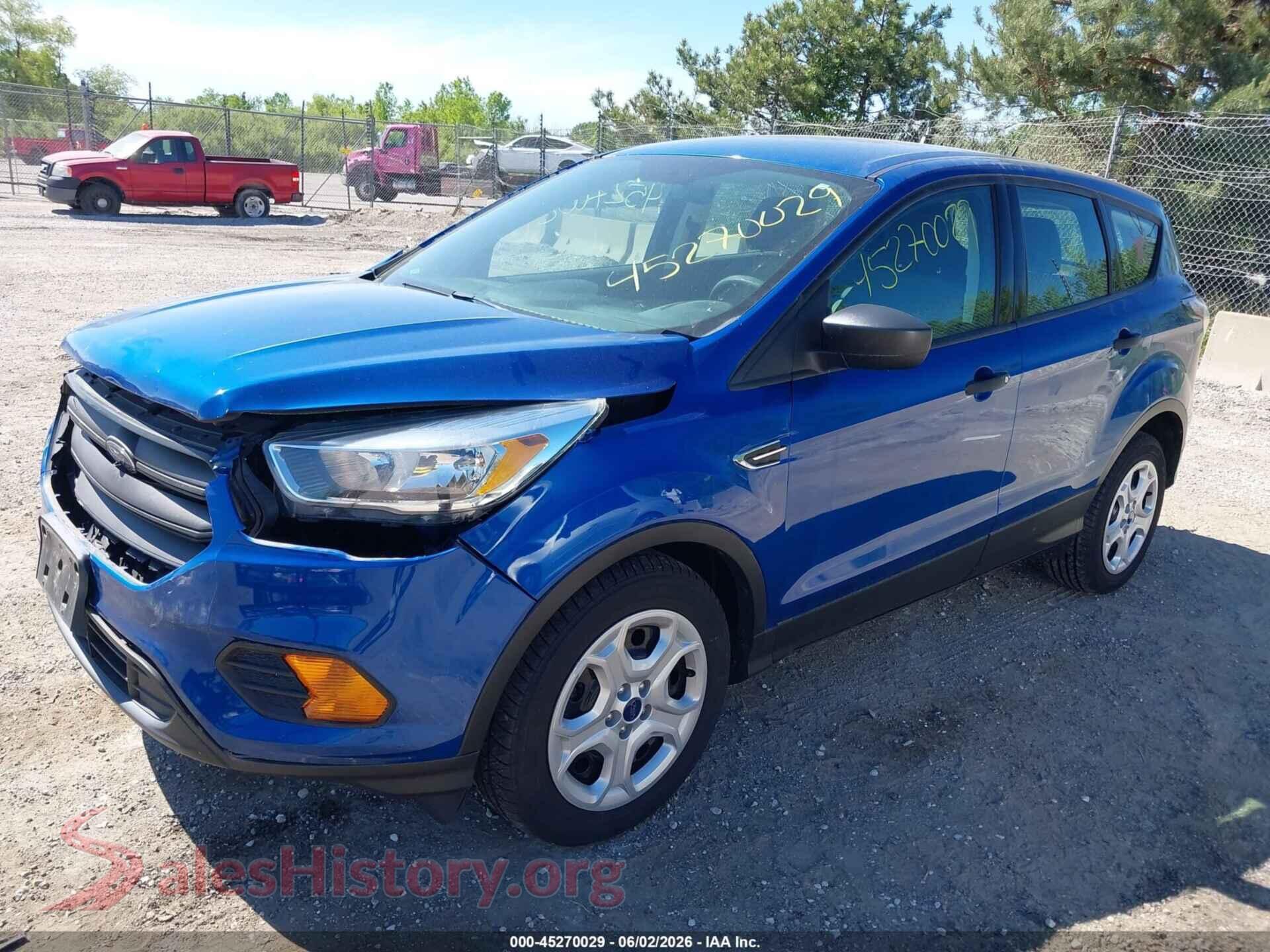2017 FORD ESCAPE VIN 1FMCU0F70HUA89994, front view