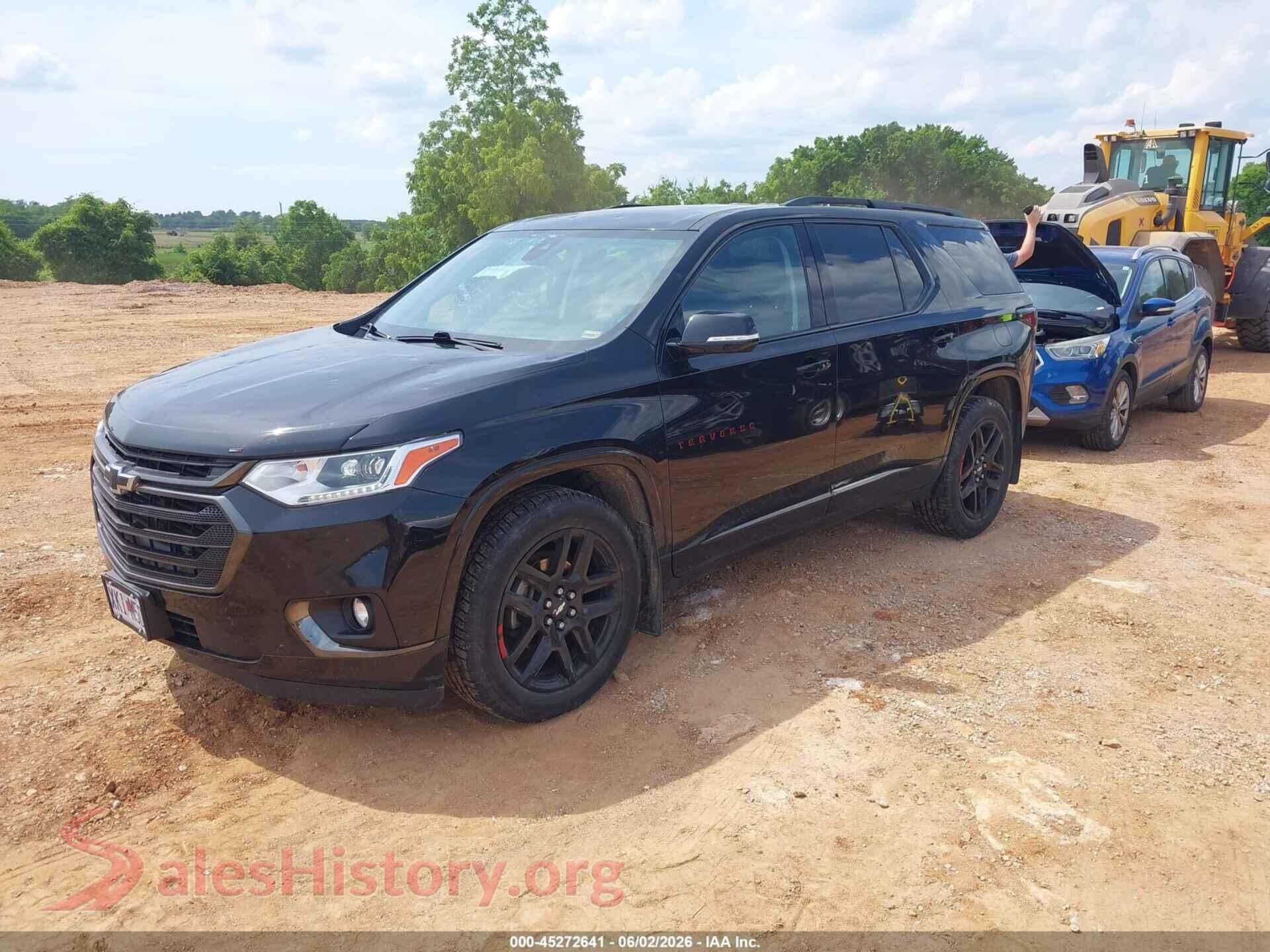 2019 CHEVROLET TRAVERSE VIN 1GNEVKKW1KJ125288, front view