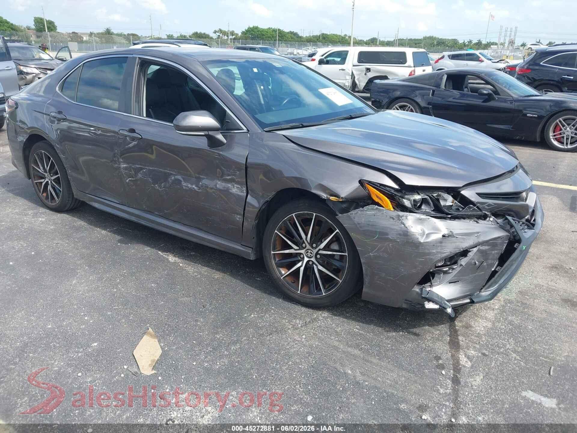 4T1G11AK2NU651658 2022 TOYOTA CAMRY