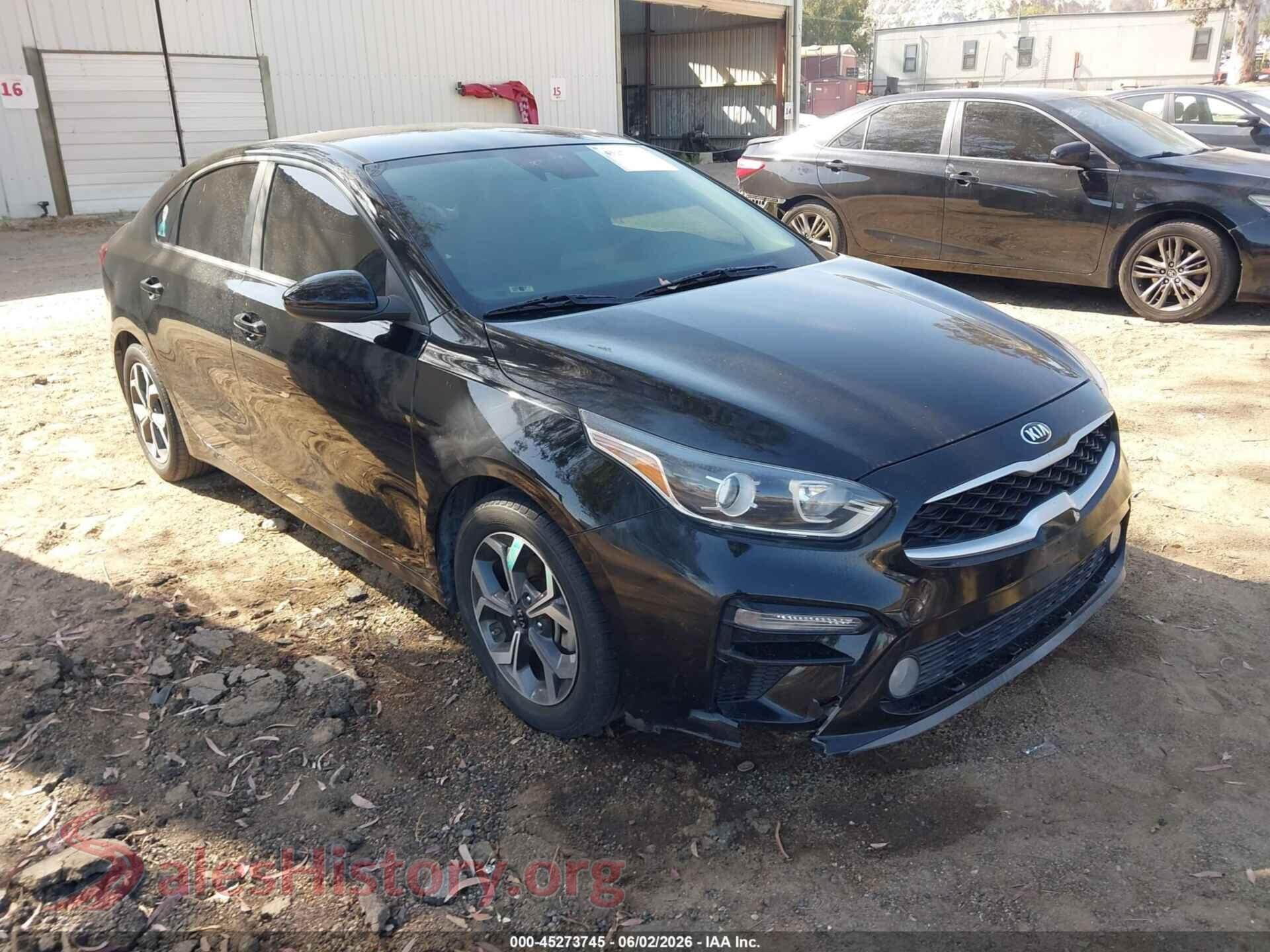 3KPF24AD8KE077805 2019 KIA FORTE