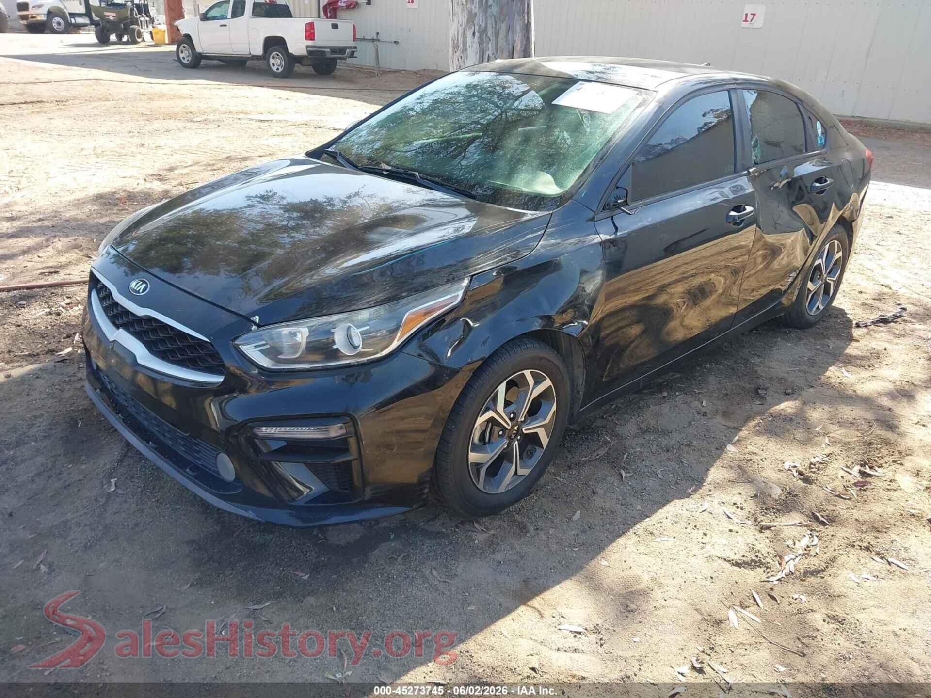 2019 KIA FORTE VIN 3KPF24AD8KE077805, front view