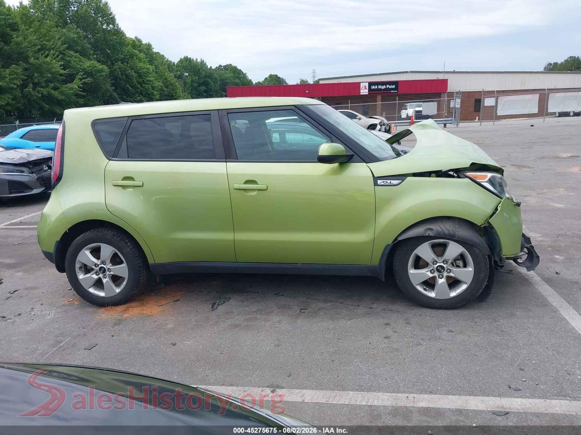 2018 KIA SOUL VIN KNDJN2A22J7888082, damage close-up