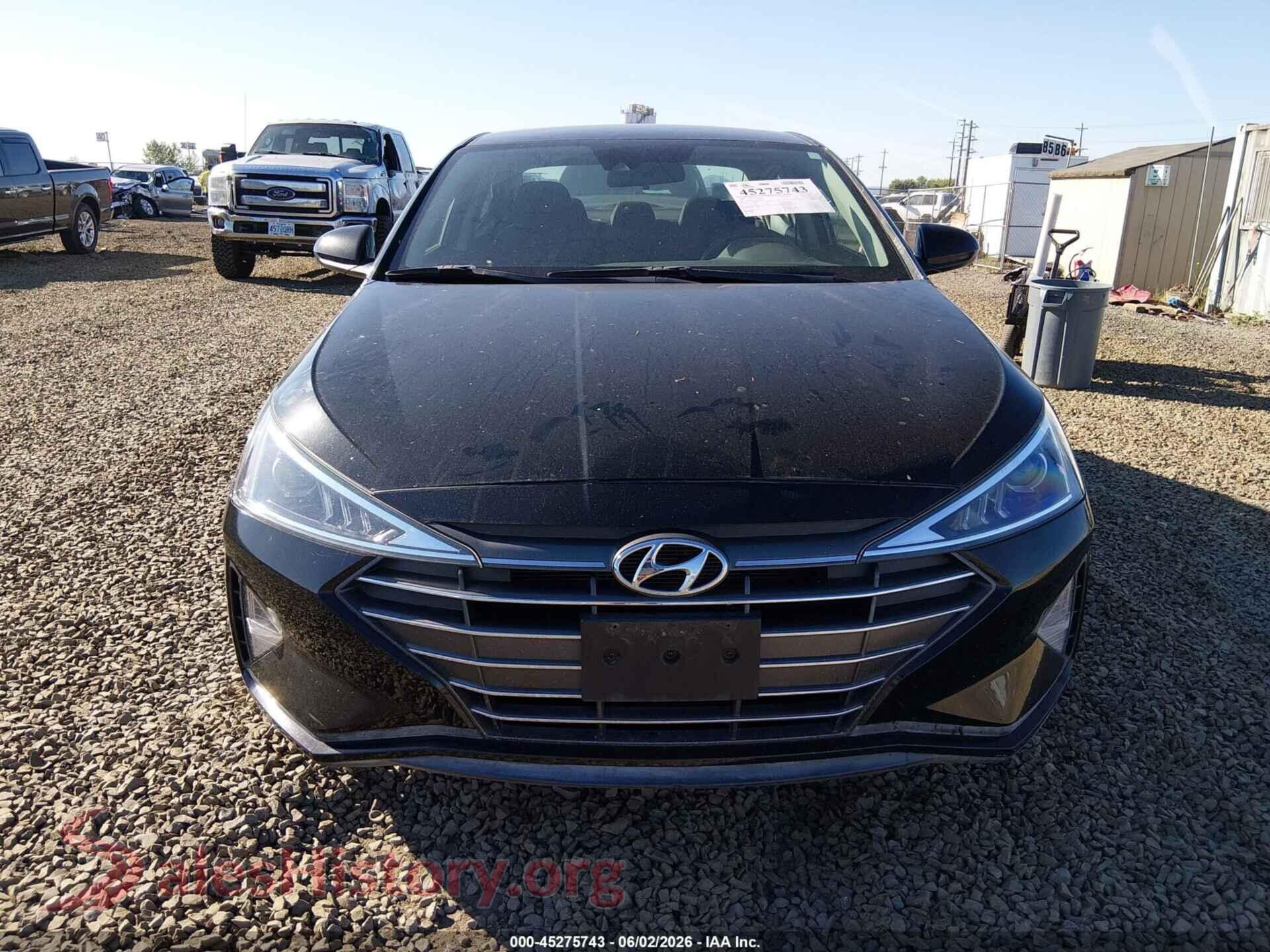 2020 HYUNDAI ELANTRA VIN 5NPD84LF0LH565292, damage close-up