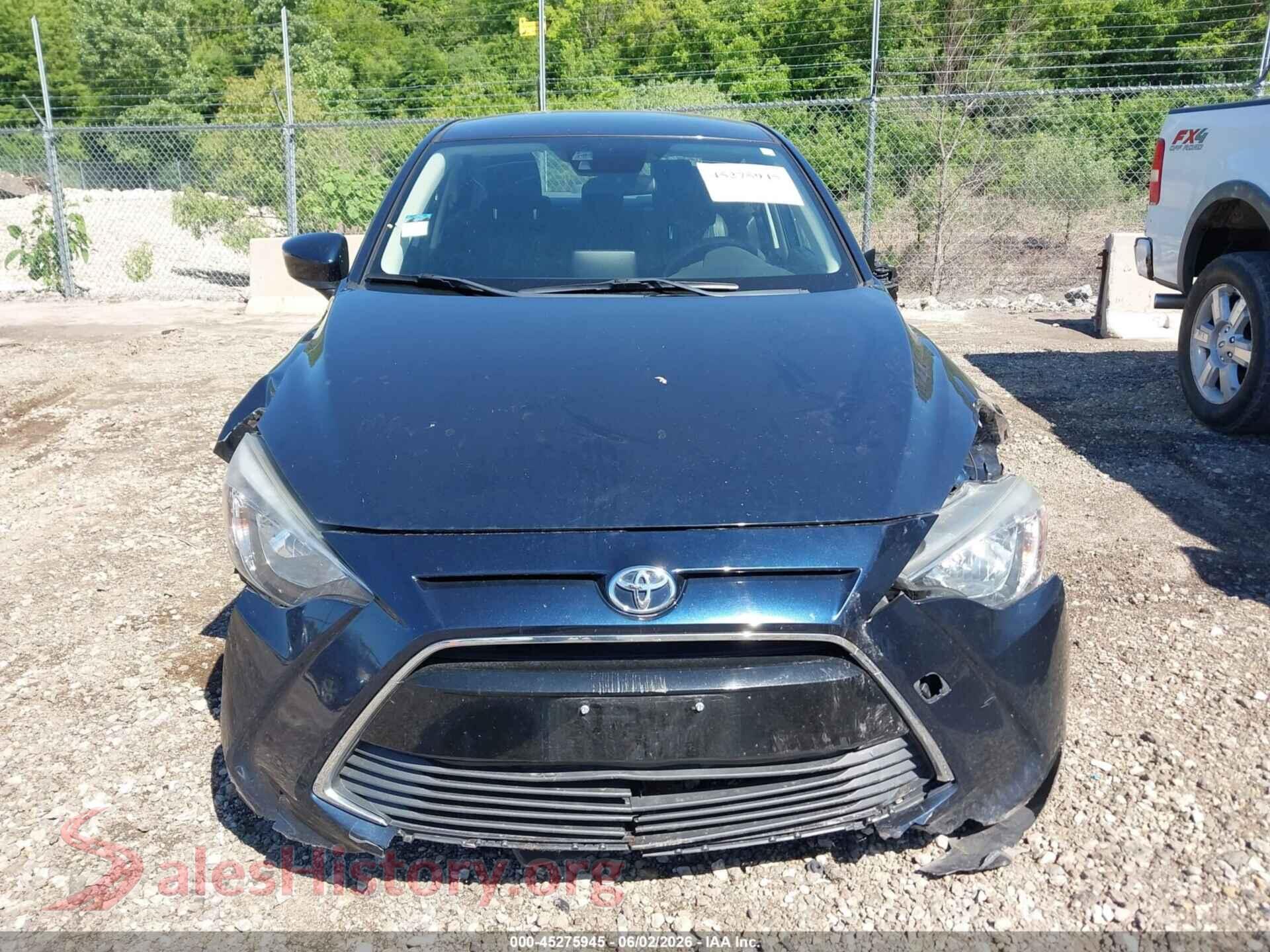 2018 TOYOTA YARIS IA VIN 3MYDLBYV0JY312624, damage close-up
