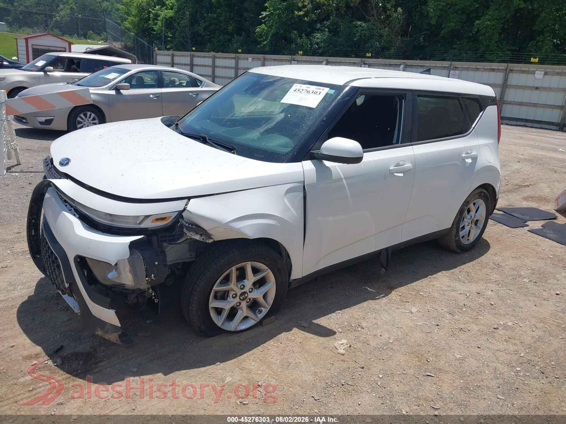 2020 KIA SOUL VIN KNDJ23AU6L7001683, front view