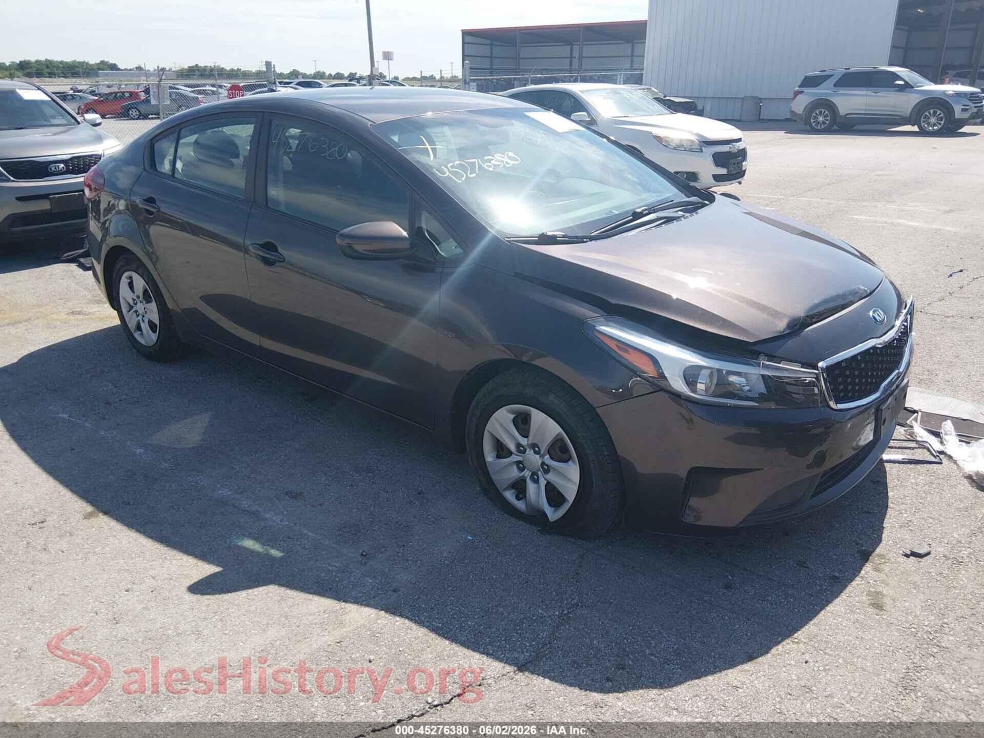 3KPFK4A7XHE156198 2017 KIA FORTE