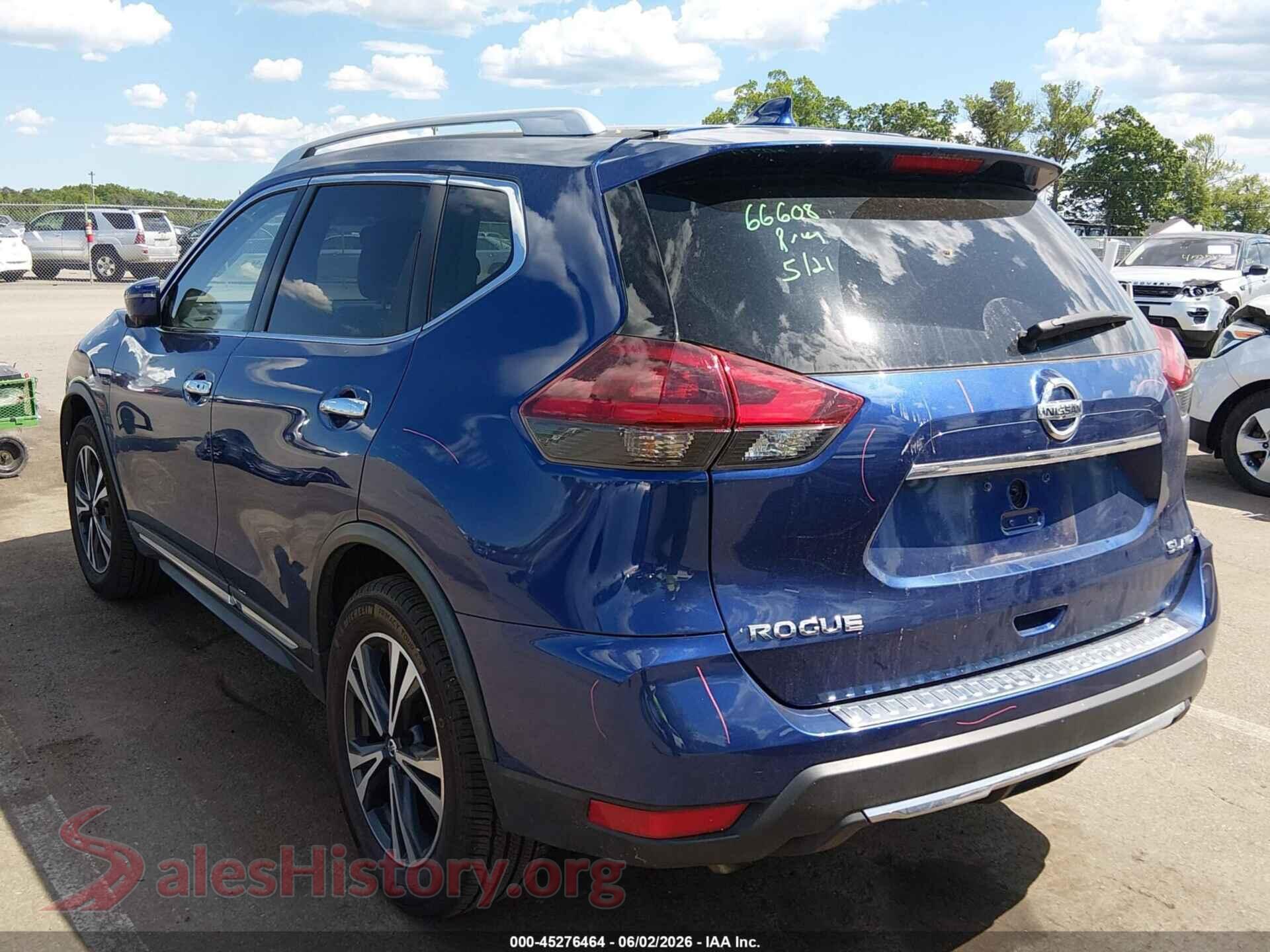 2018 NISSAN ROGUE VIN JN8AT2MV0JW308236, driver side view