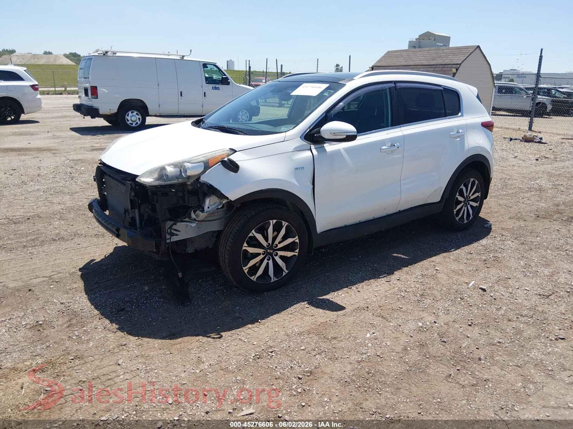 2017 KIA SPORTAGE VIN KNDPNCAC2H7078678, front view