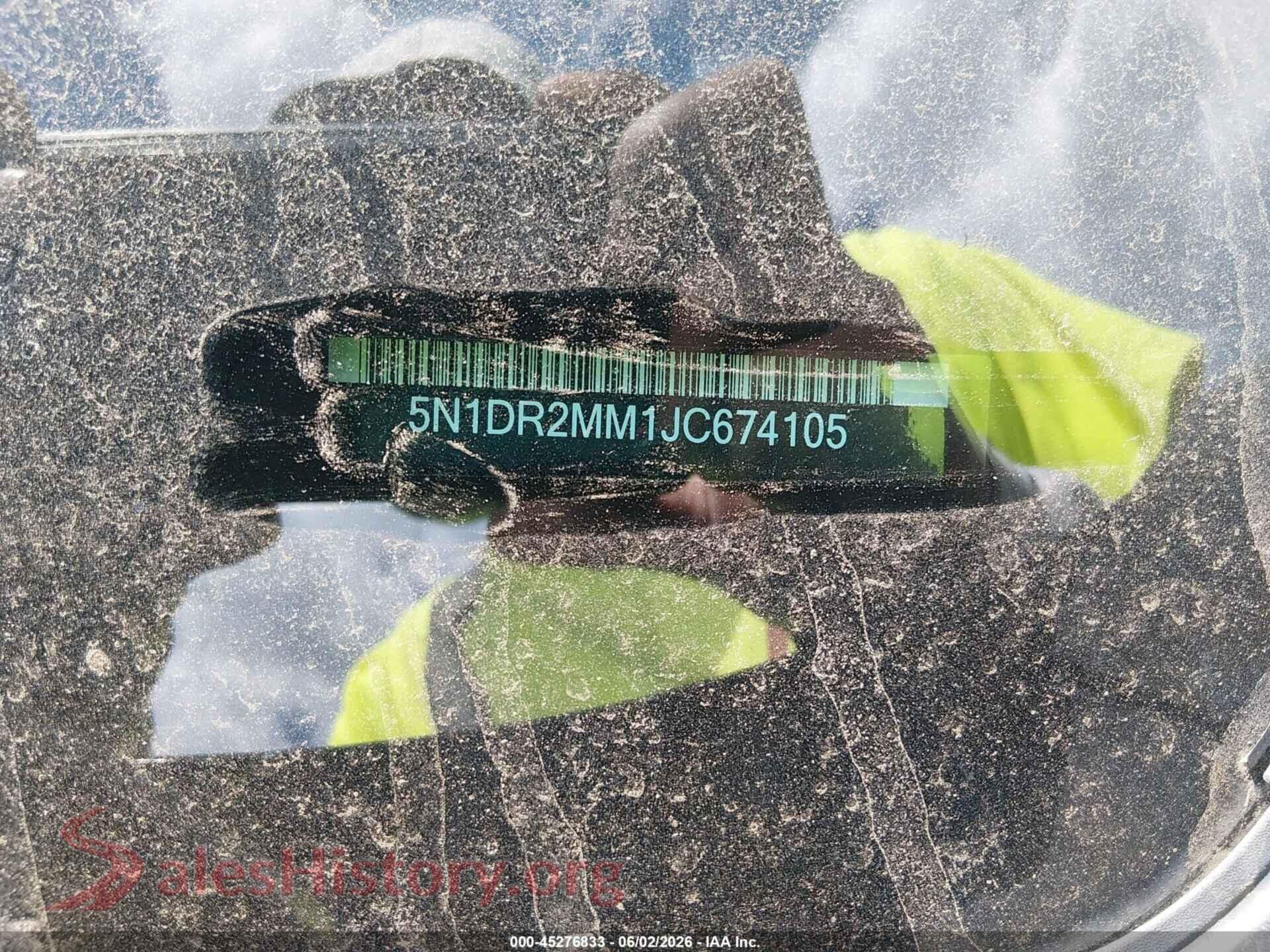 2018 NISSAN PATHFINDER VIN 5N1DR2MM1JC674105, engine bay