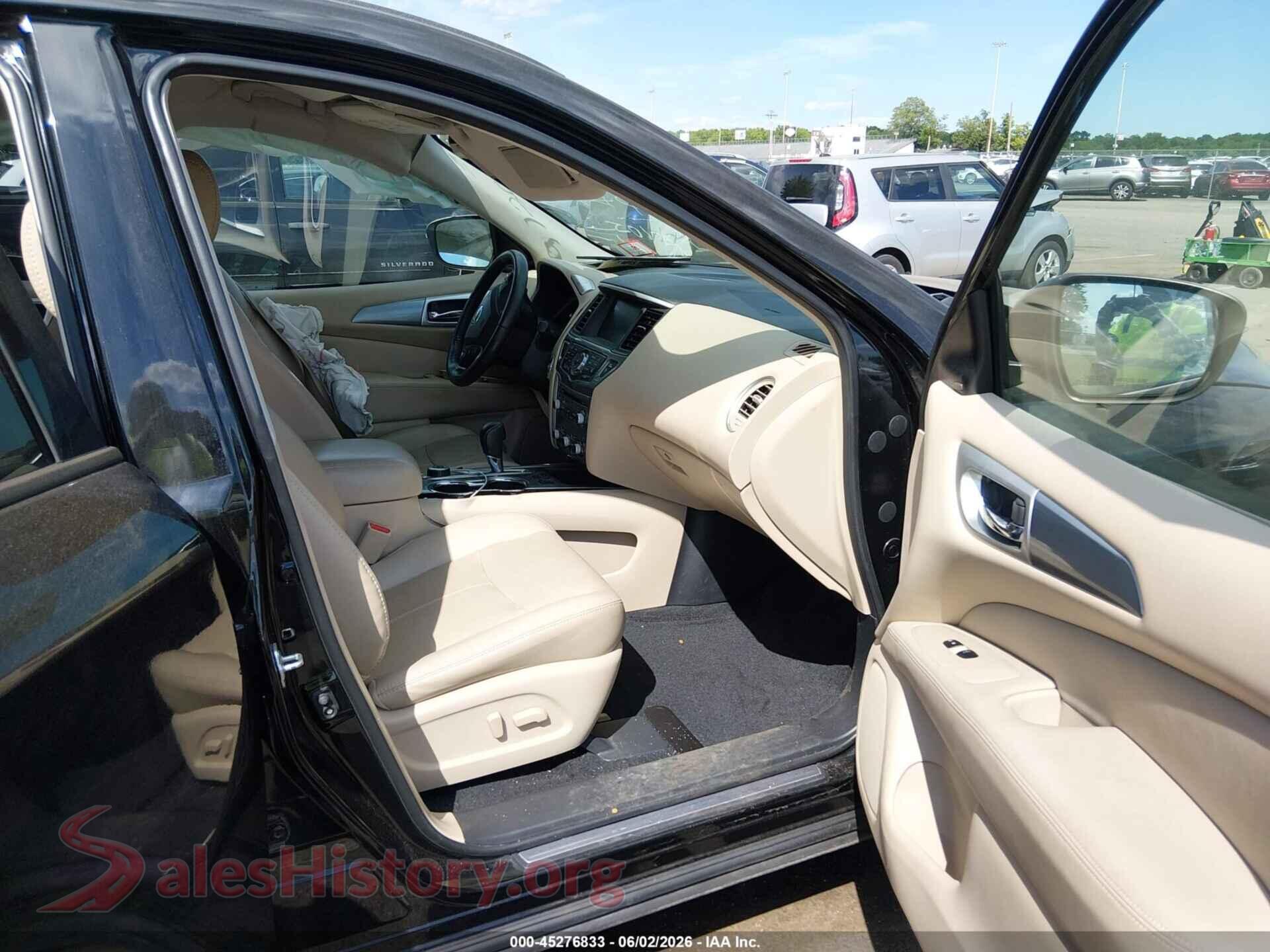 2018 NISSAN PATHFINDER VIN 5N1DR2MM1JC674105, rear view