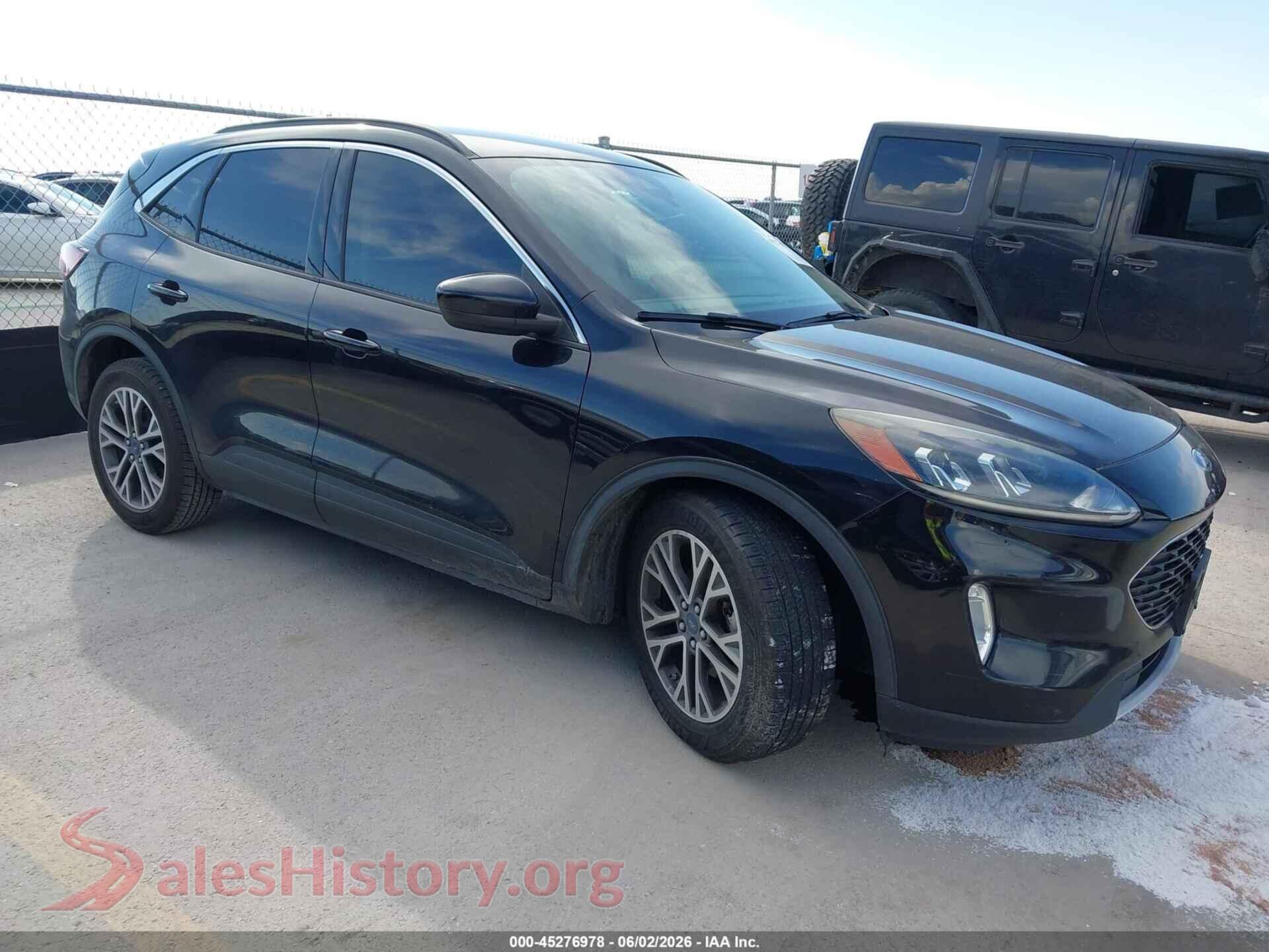 2020 FORD ESCAPE VIN 1FMCU0H64LUB07846, auction photo
