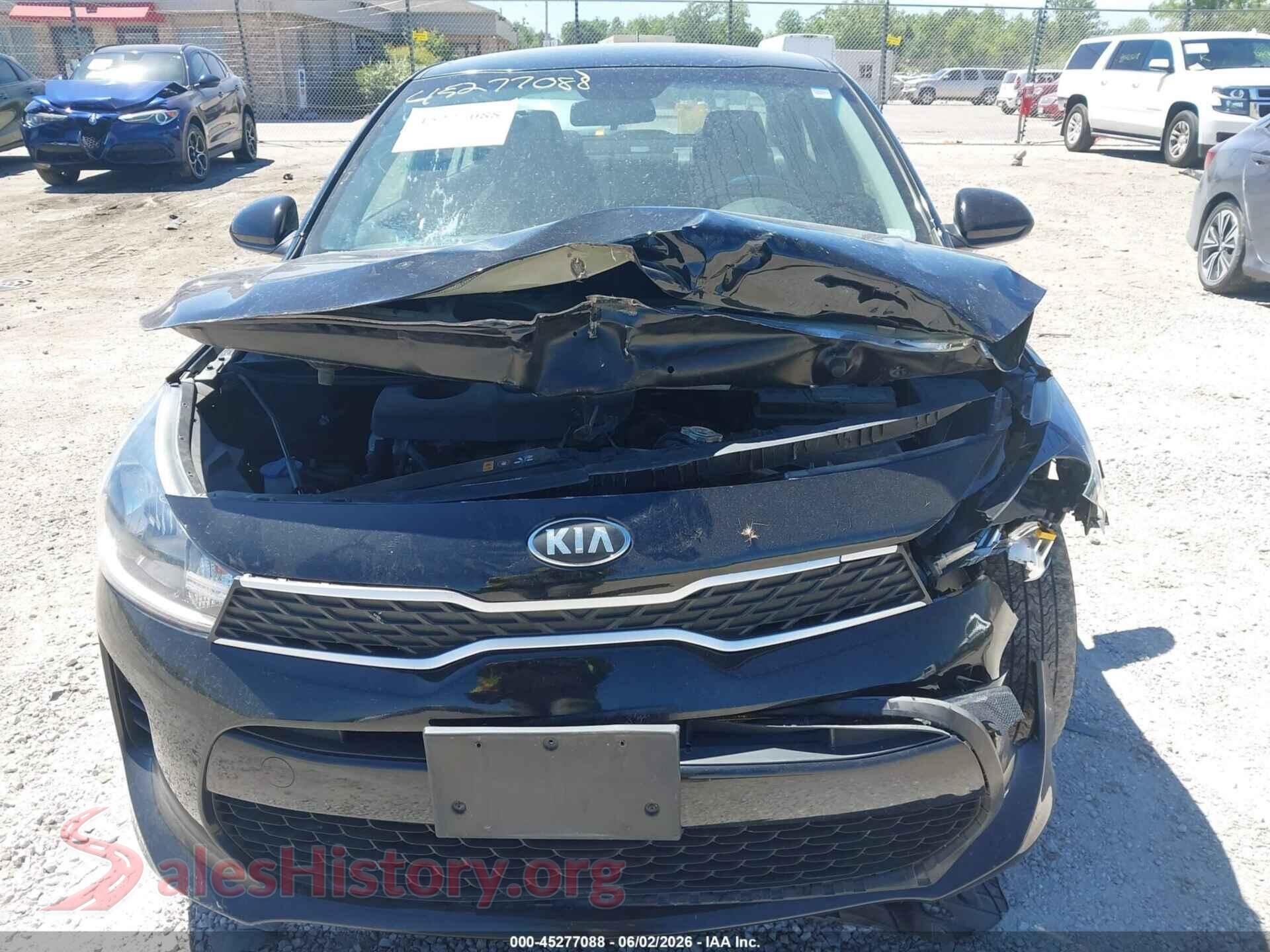 2019 KIA RIO VIN 3KPA24AB1KE205150, damage close-up