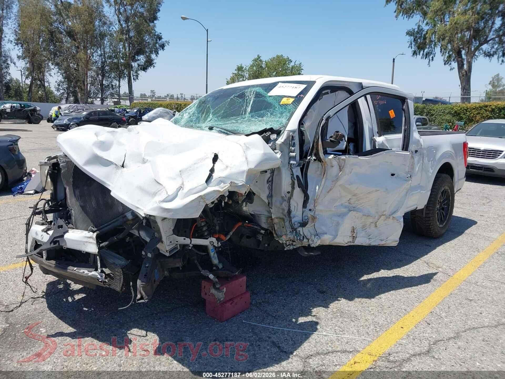 2021 FORD F-150 VIN 1FTEW1CP2MFA52705, front view