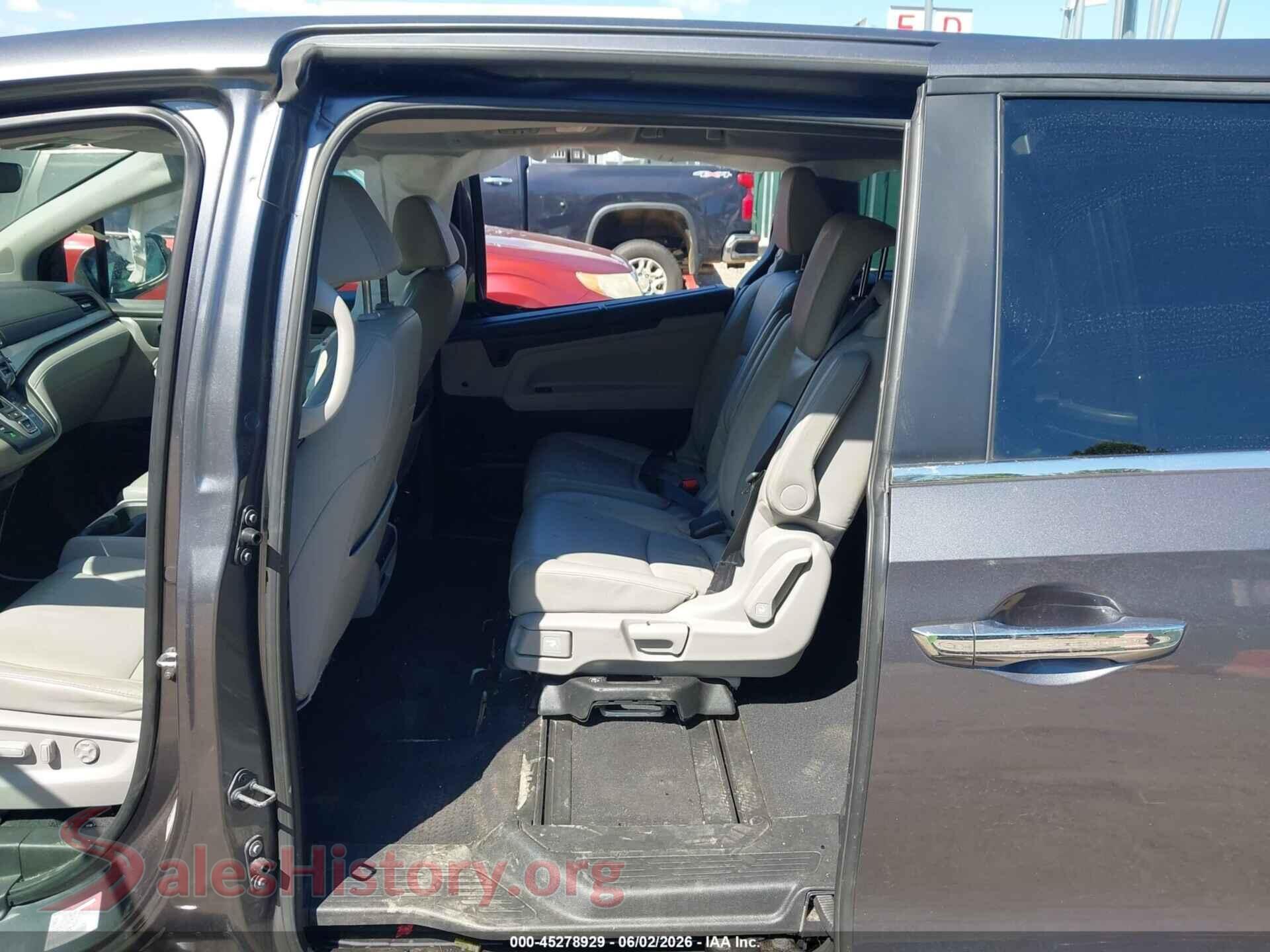 2018 HONDA ODYSSEY VIN 5FNRL6H74JB079274, front passenger side