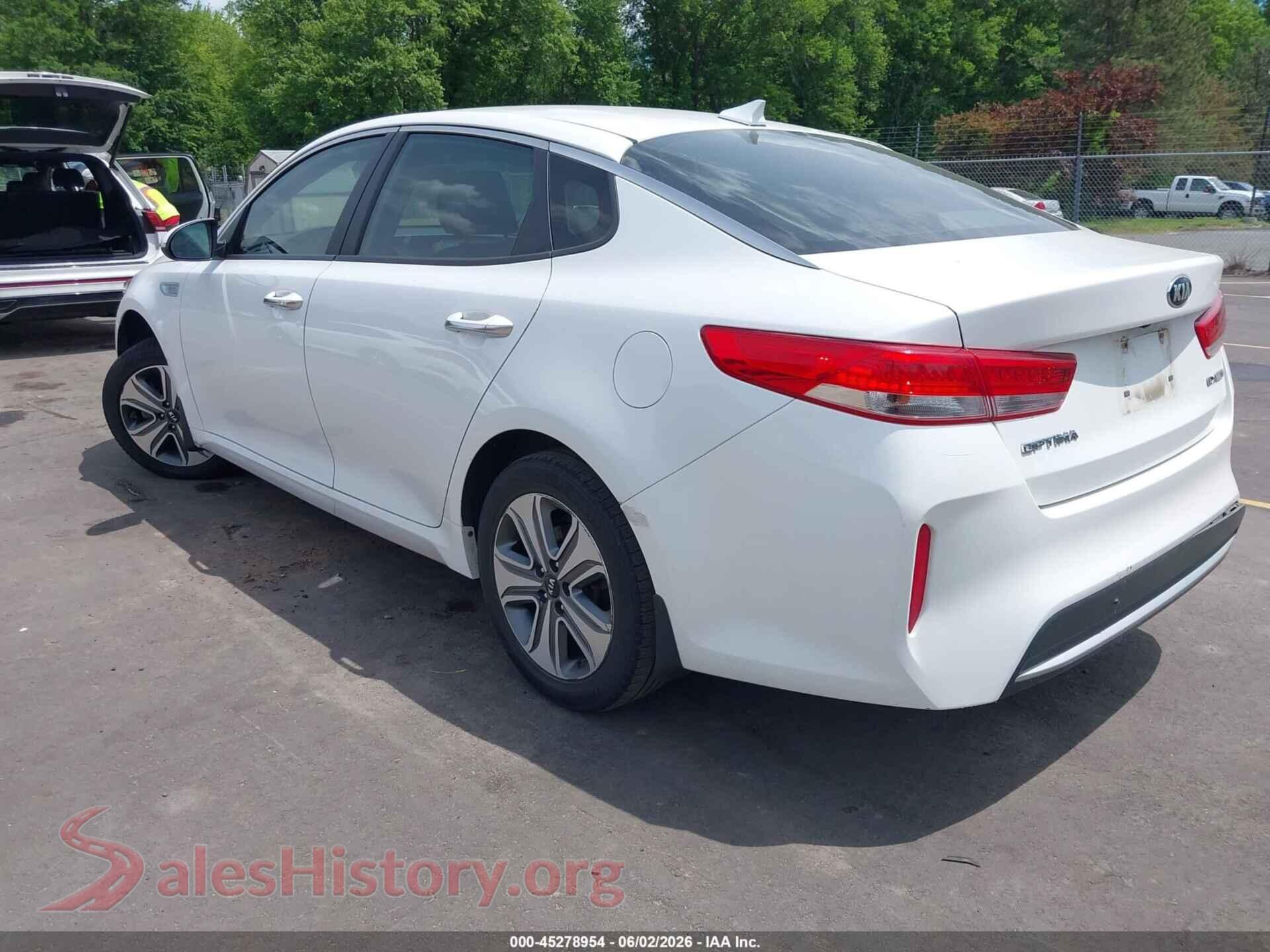2017 KIA OPTIMA HYBRID VIN KNAGU4LCXH5004617, driver side view