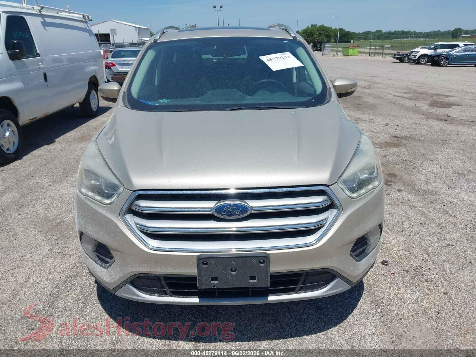 2017 FORD ESCAPE VIN 1FMCU9J95HUE66266, damage close-up
