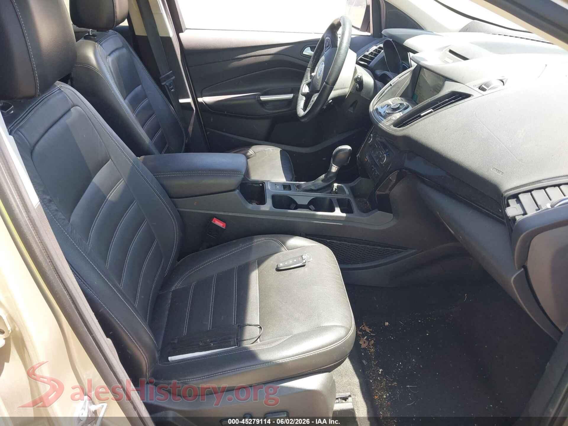 2017 FORD ESCAPE VIN 1FMCU9J95HUE66266, rear view