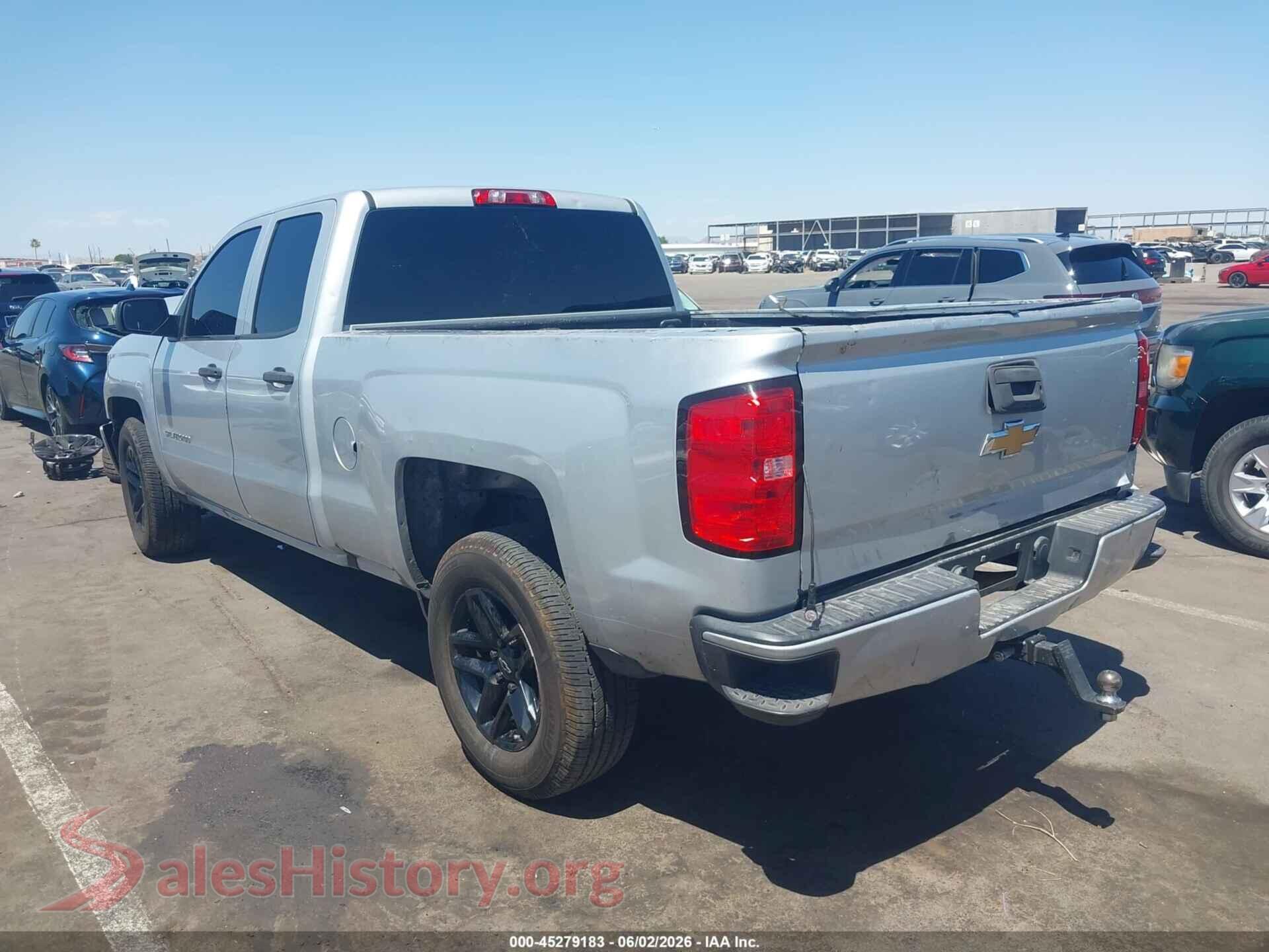2018 CHEVROLET SILVERADO 1500 VIN 1GCRCPEH3JZ304667, driver side view