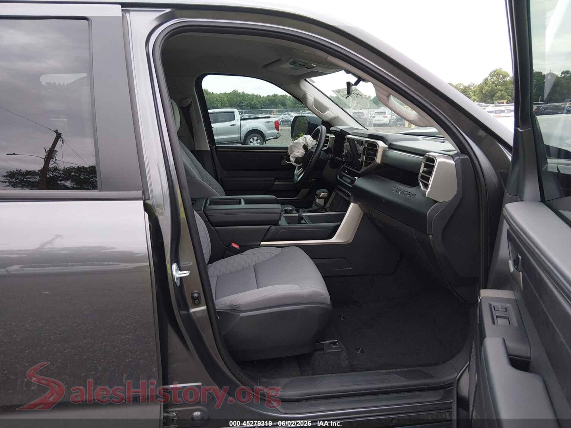 2024 TOYOTA TUNDRA VIN 5TFLA5DB3RX172000, rear view