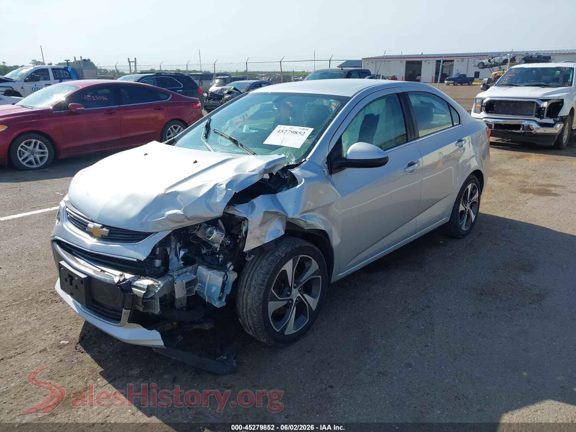 2018 CHEVROLET SONIC VIN 1G1JF5SB8J4132151, front view