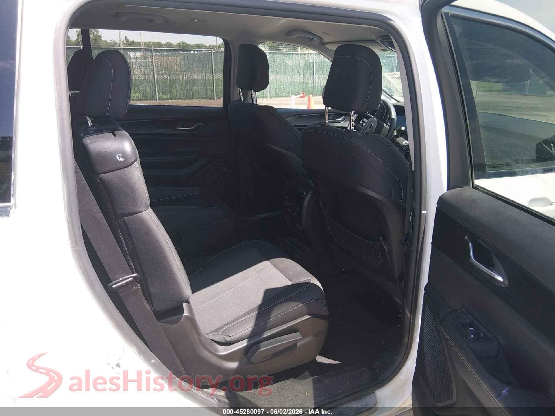 2023 JEEP GRAND CHEROKEE L VIN 1C4RJKAG4P8815180, front passenger side